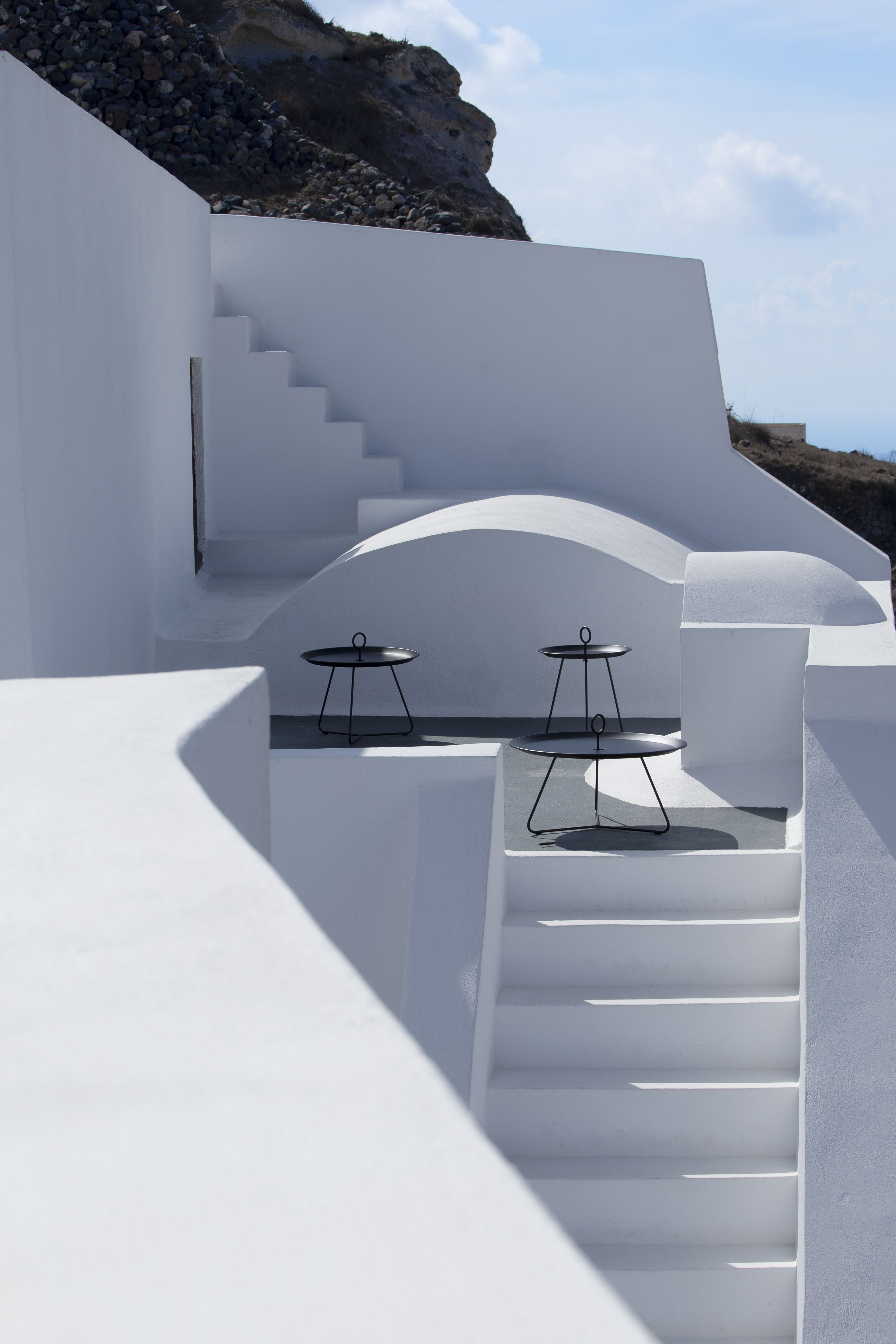 EYELET Serviertisch 70cm Schwarz