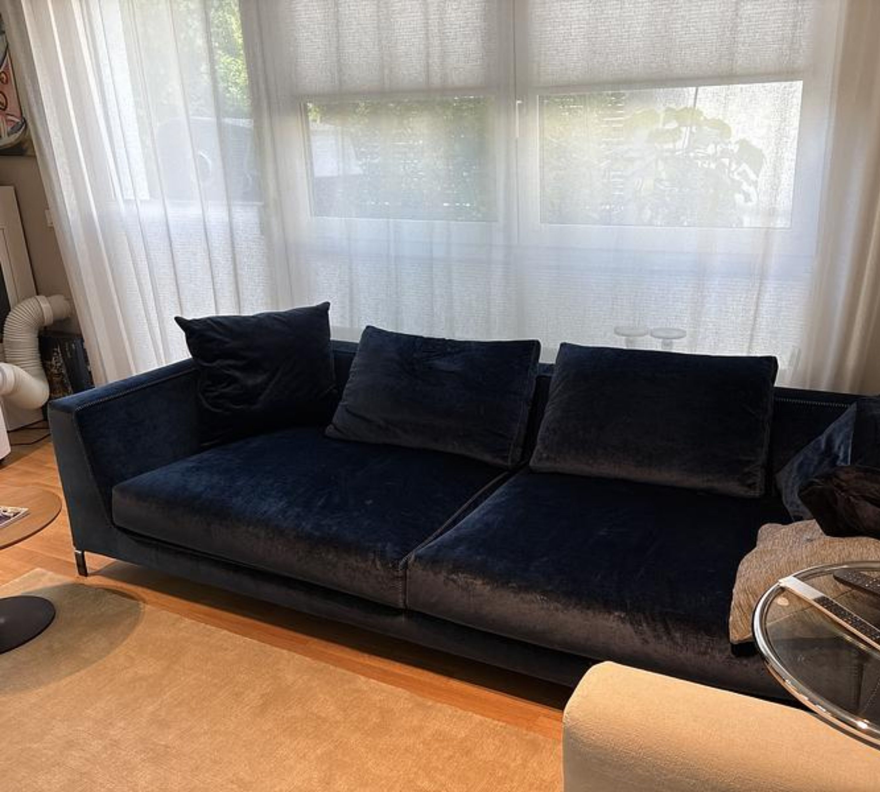 Ray Sofa Samt Blau