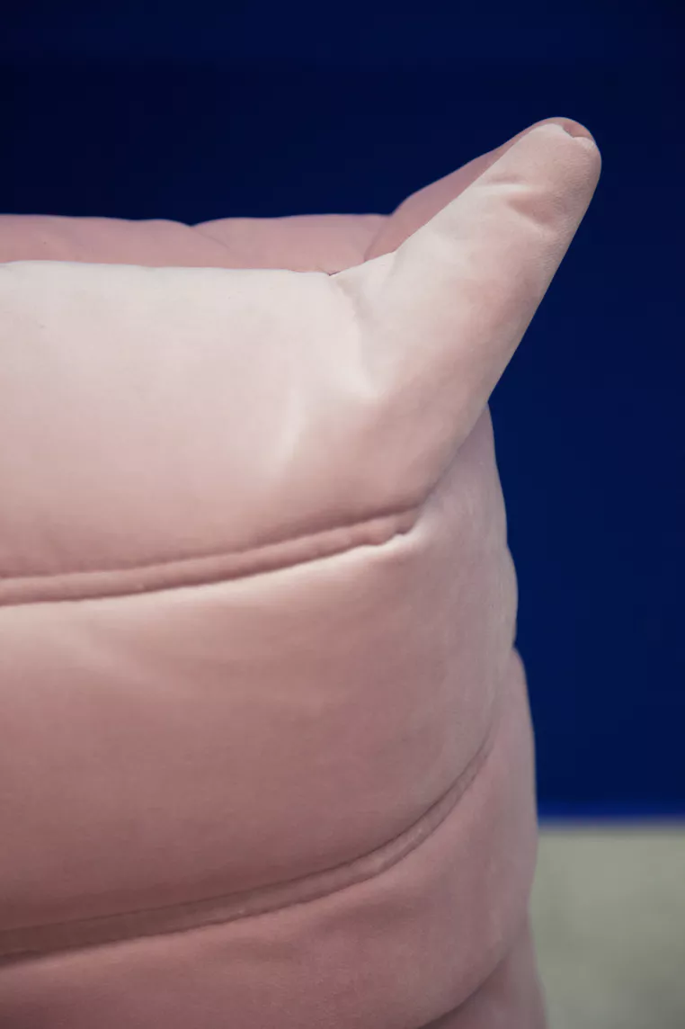 Set Poltrona e Pouf Togo Velluto Rosa Chiaro