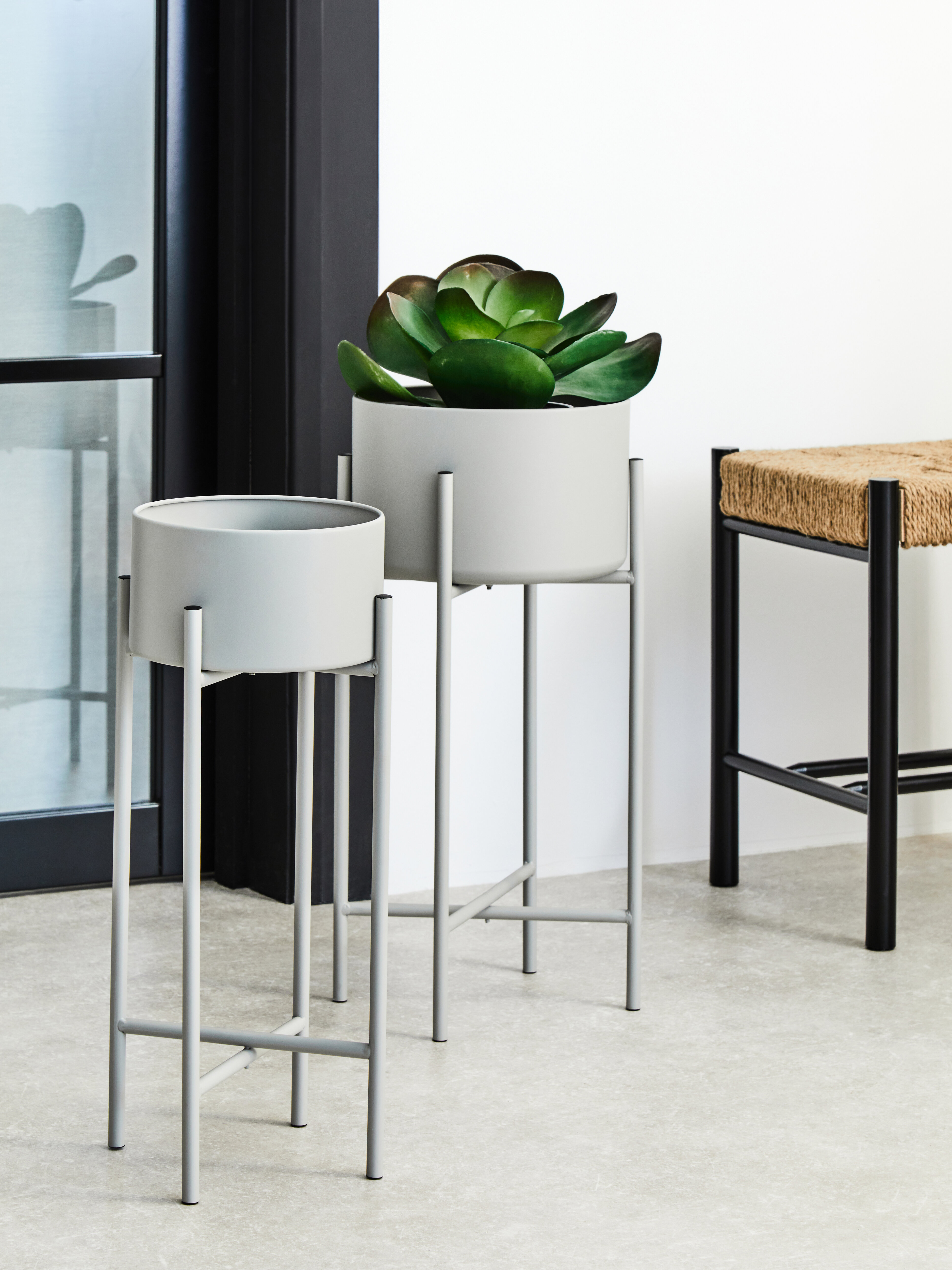 Trosa Groß Standblumenkübel Grau
