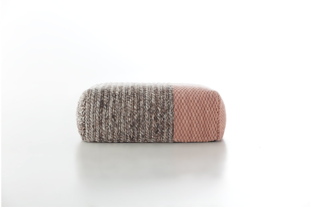 Manga Pouf Wool Pink