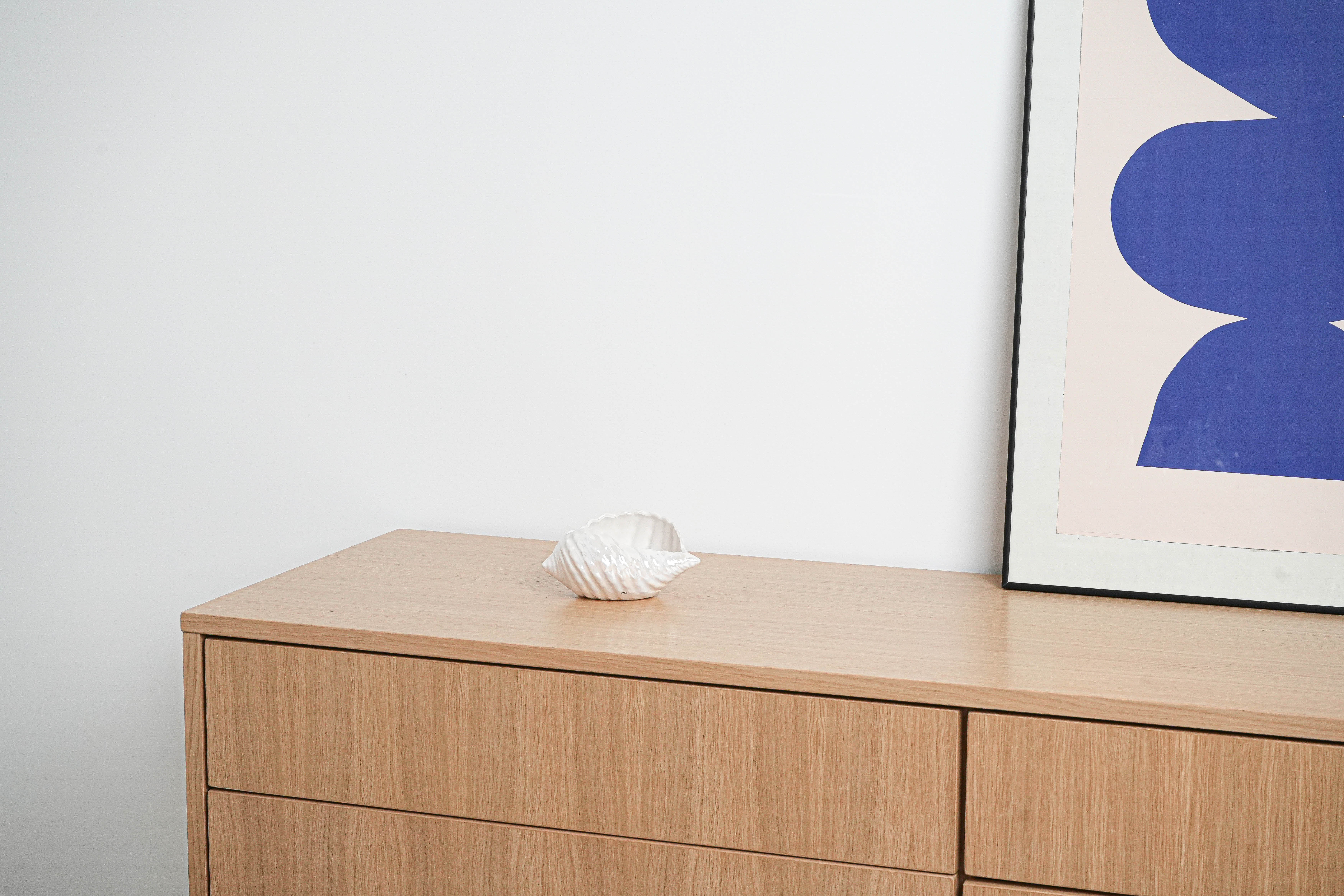 Decorative porcelain shell-shaped bowl White 1970s