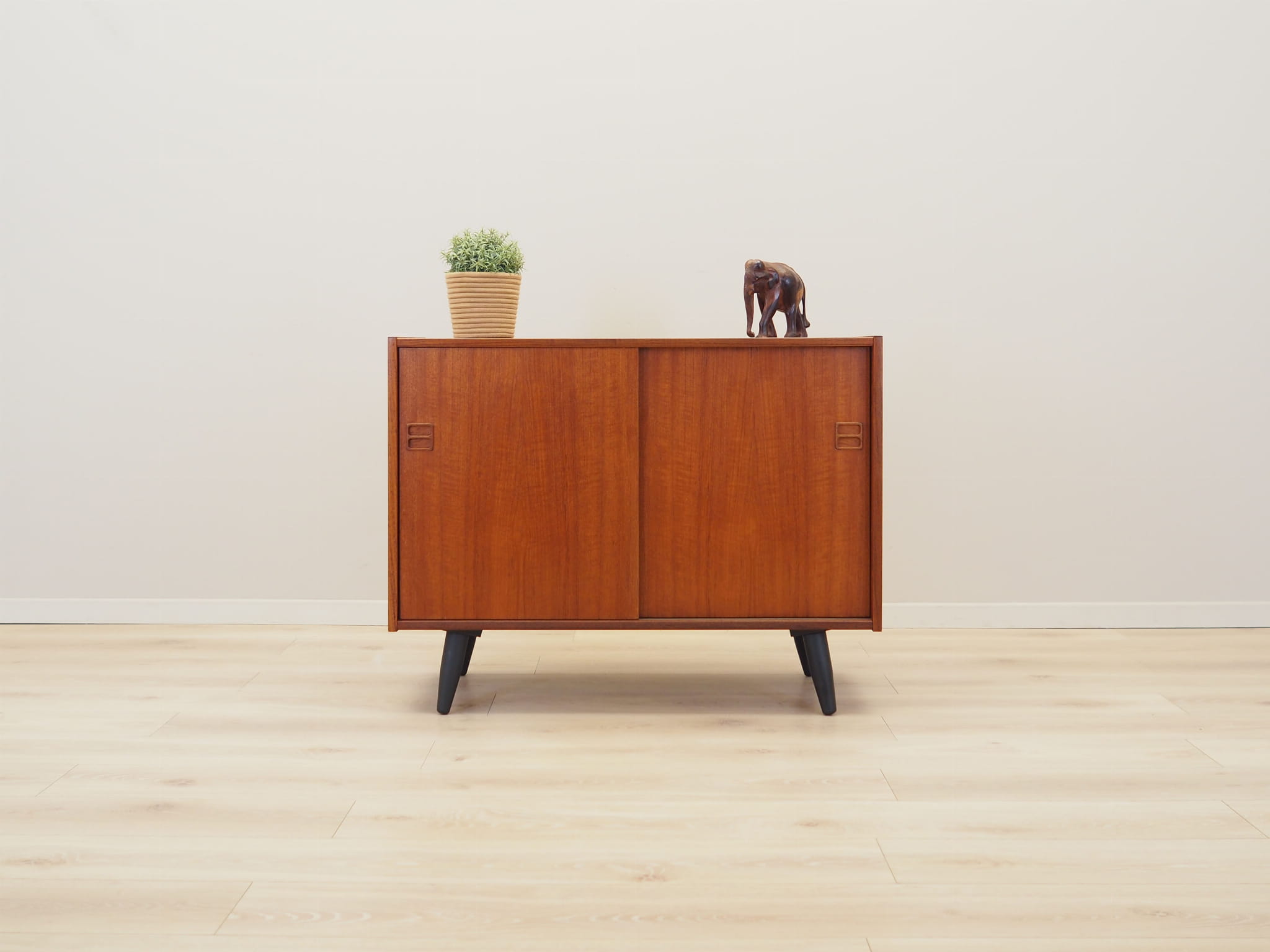 Vintage Schrank Teakholz Braun 1970er Jahre