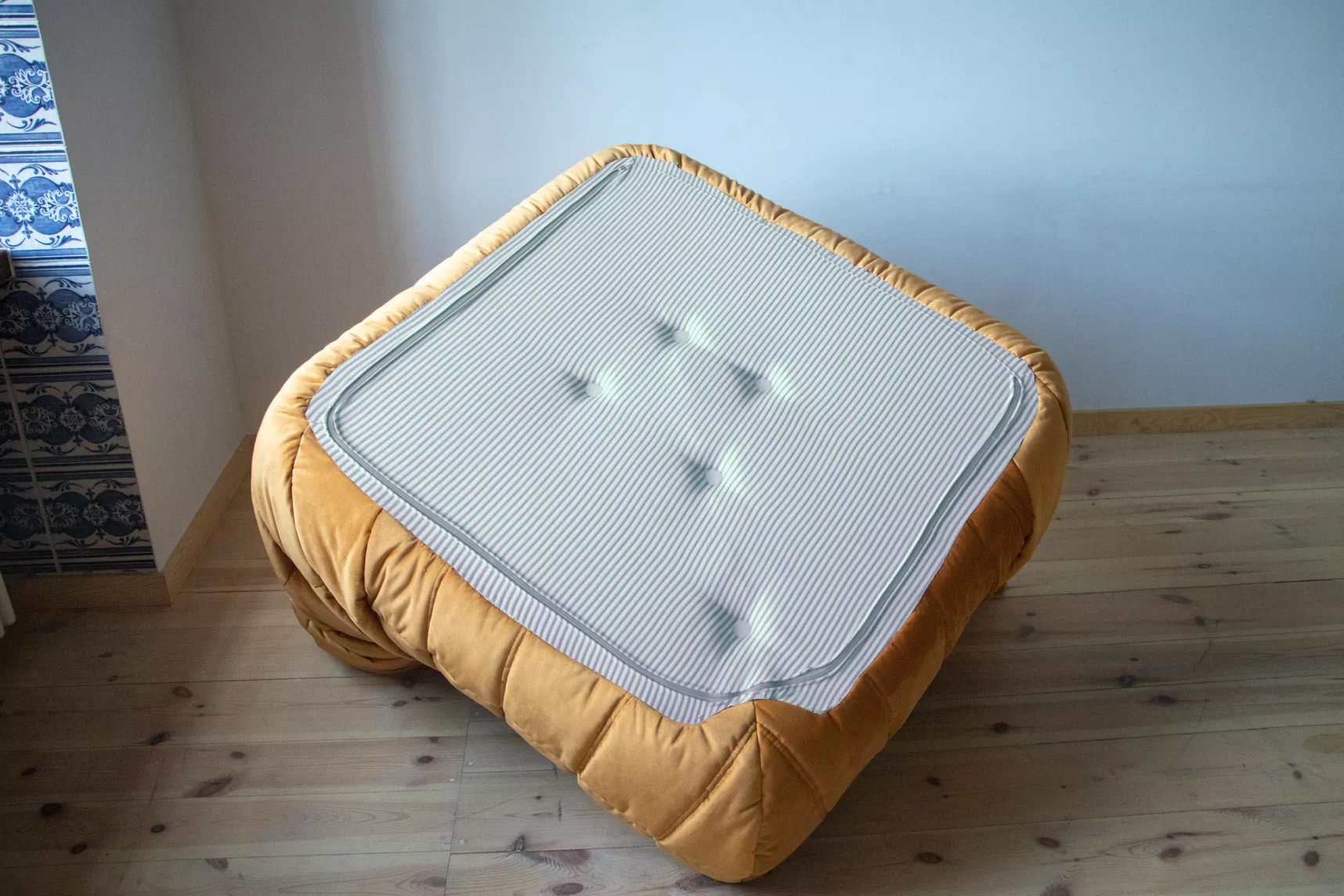 Togo Divano angolare Velluto Giallo oro