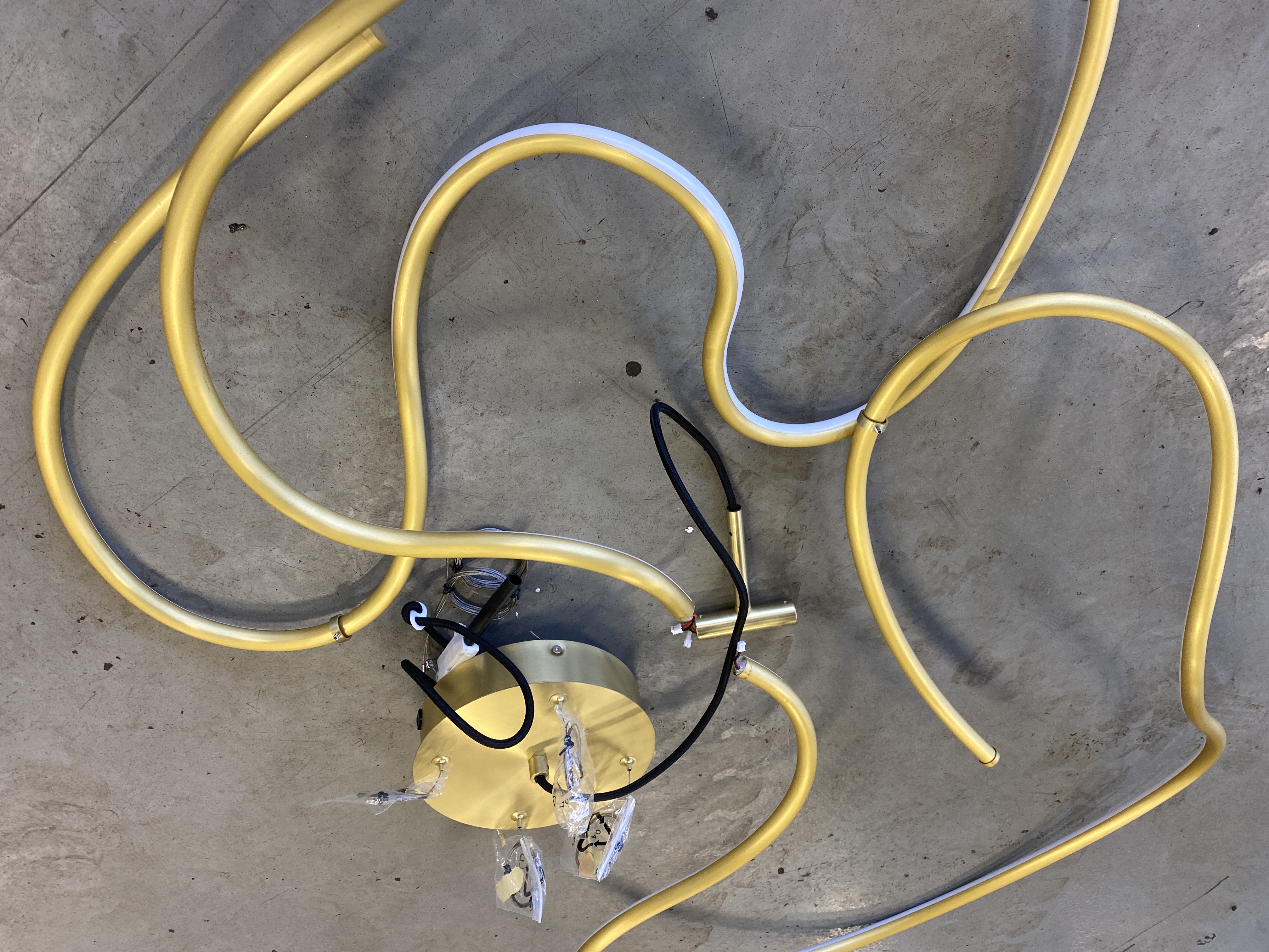 Chandelier 101 Copenhagen Gold