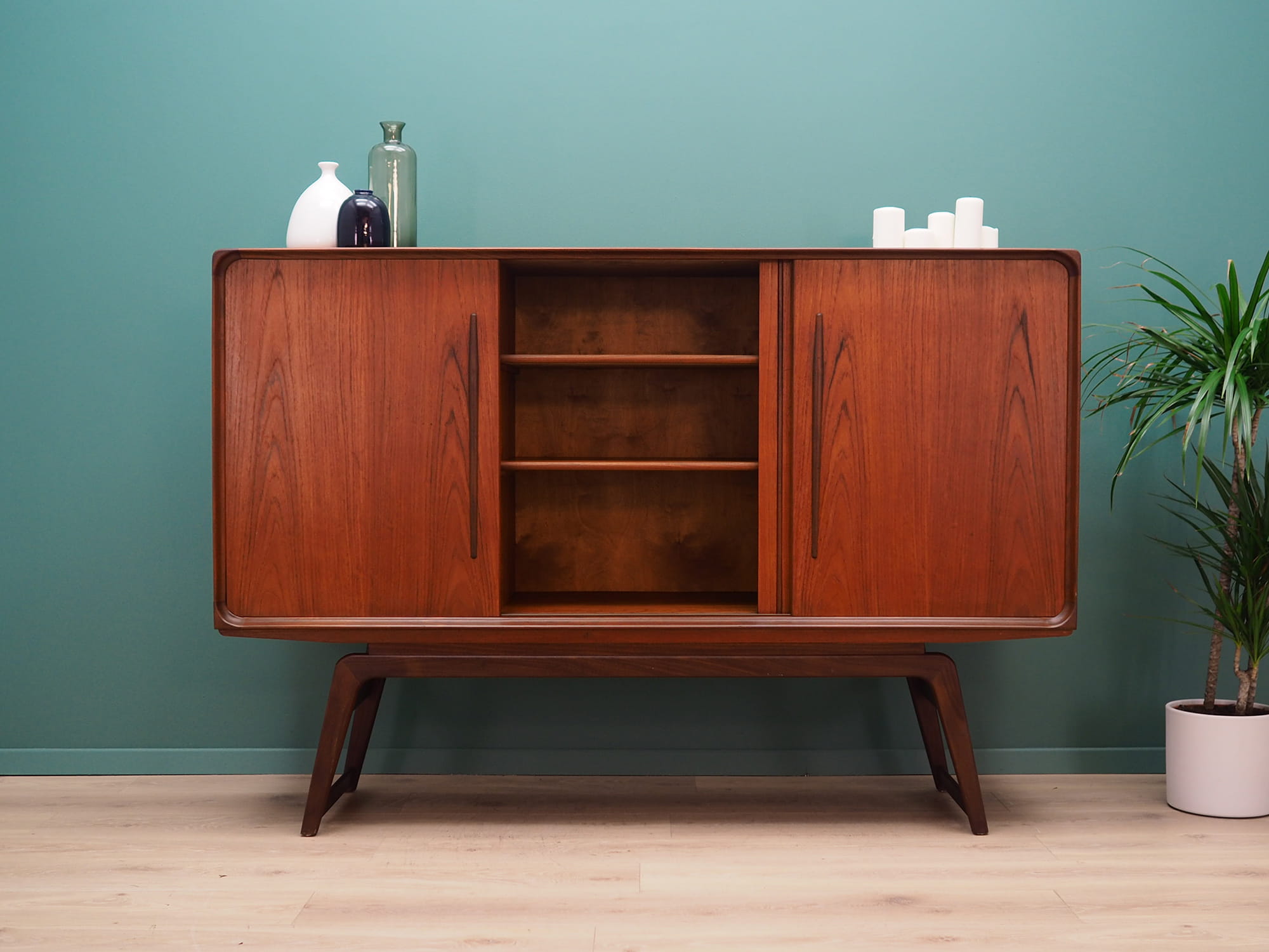 Vintage Highboard Teakholz Braun 1960er Jahre