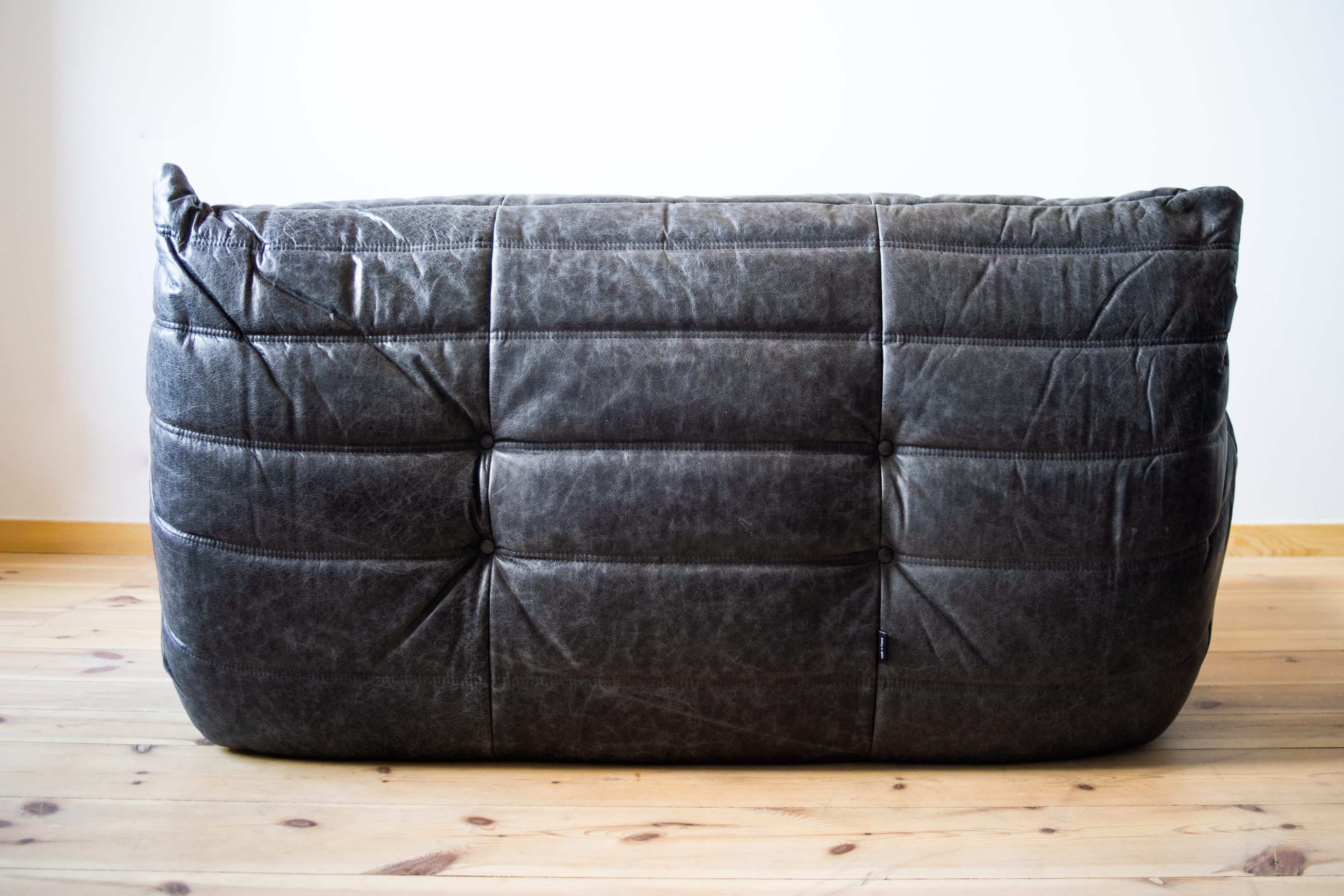 Togo Sofa 2-Sitzer Pull-Up-Leder Schwarz