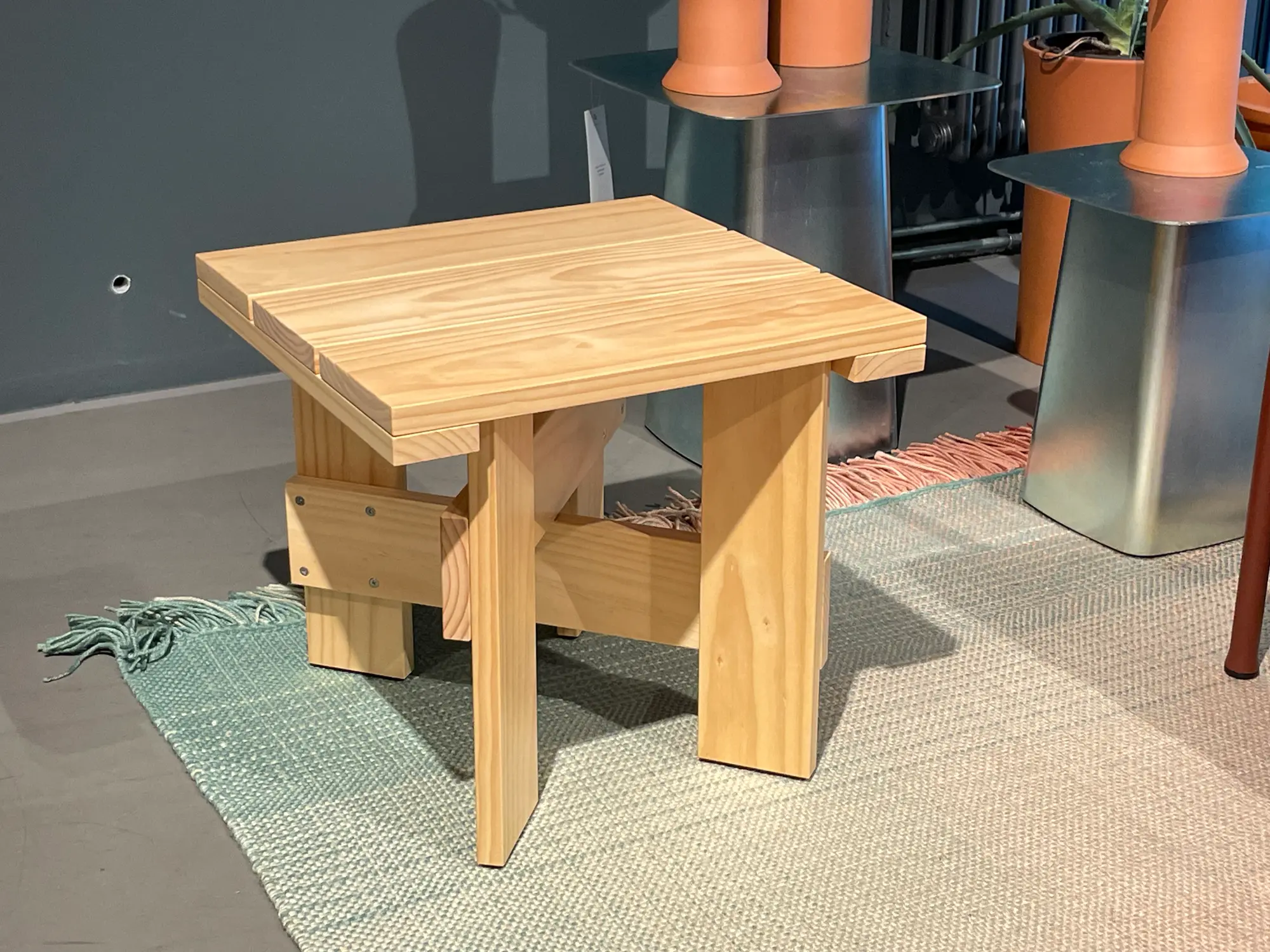 Crate Table Low Beistelltisch Holz Natur