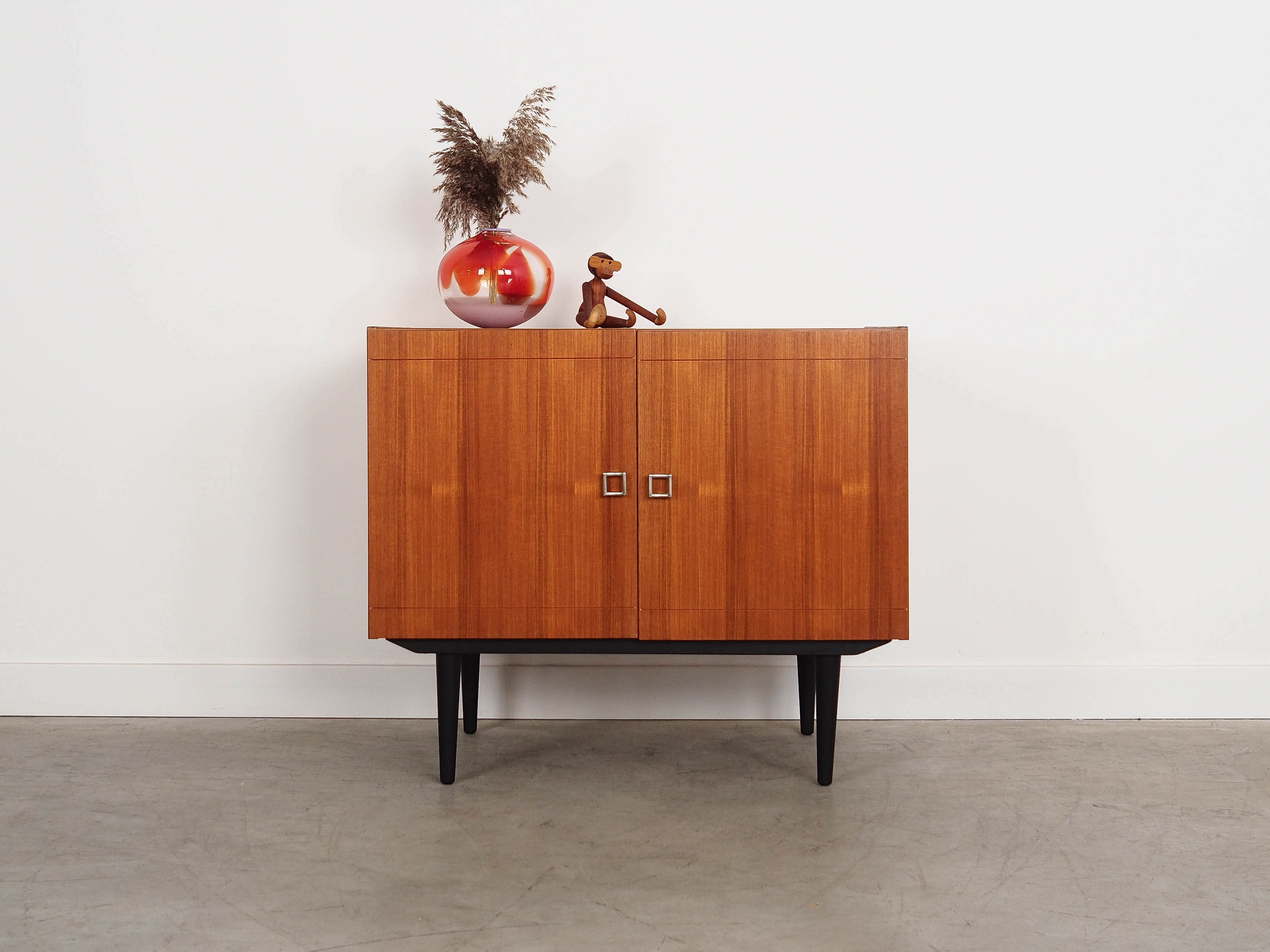 Armadio in teak marrone anni '70