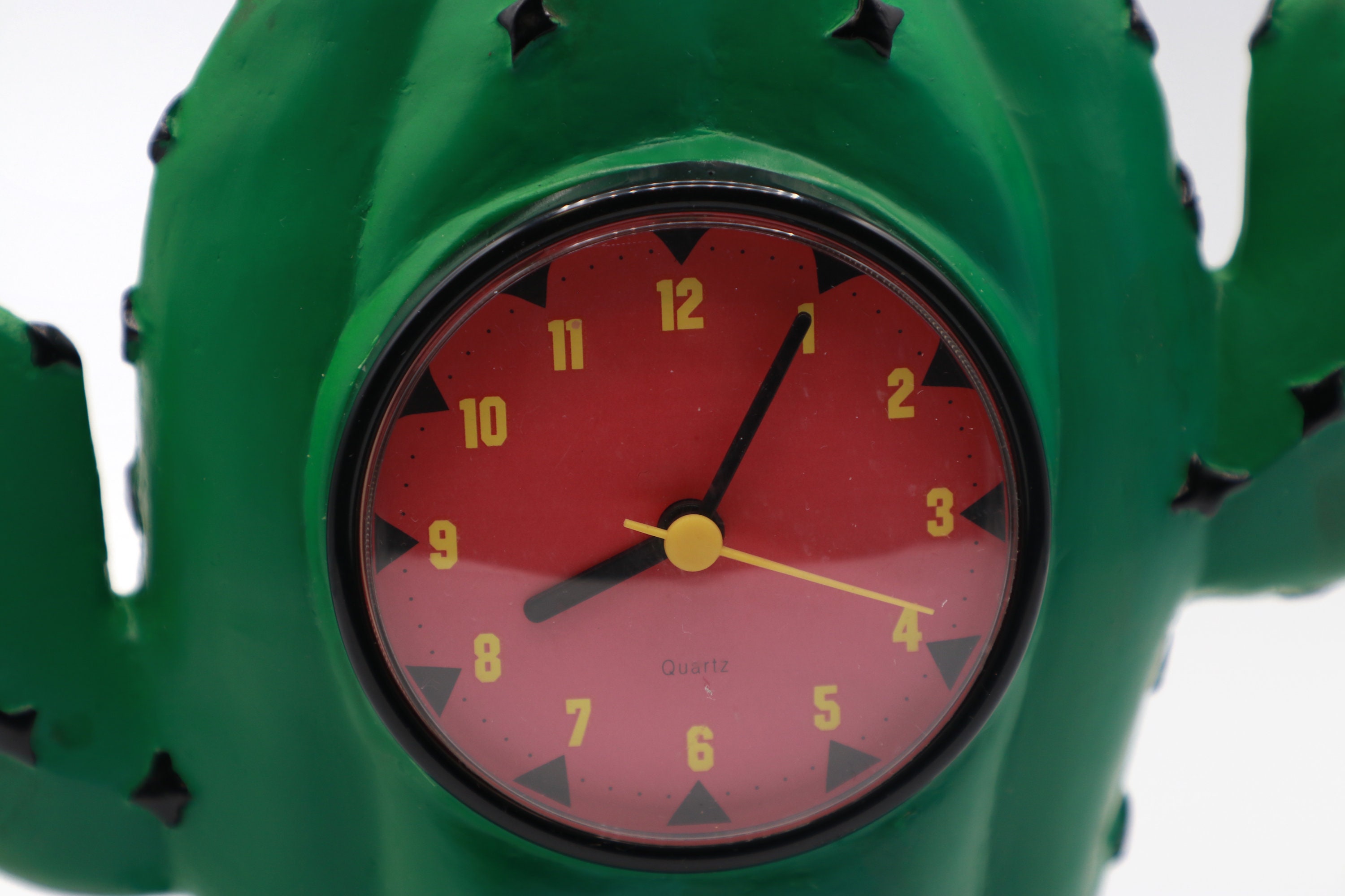 Vintage table clock plastic green 1980s