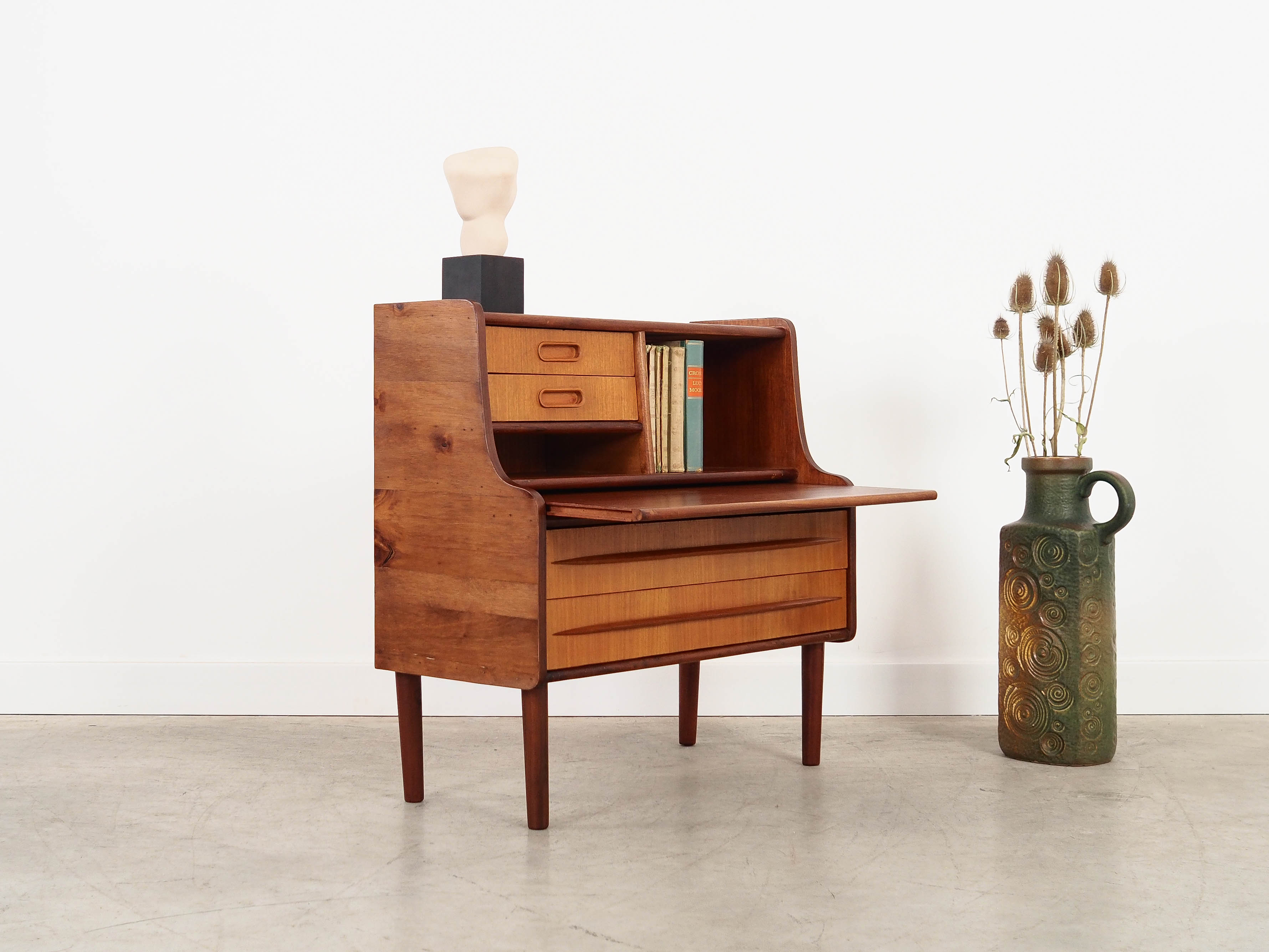 Children's desk Brown