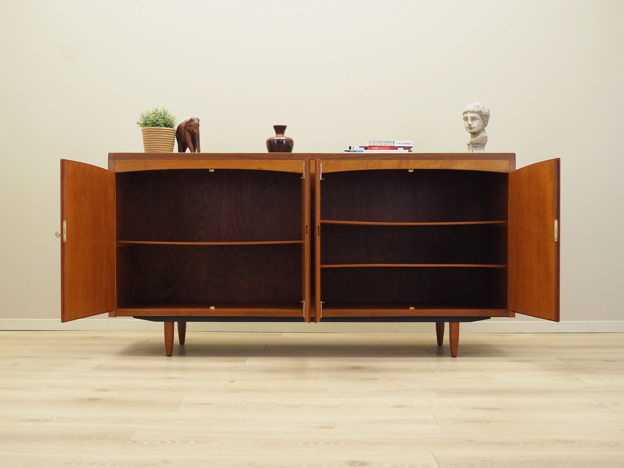 Vintage Sideboard Teakholz Braun 1960er Jahre