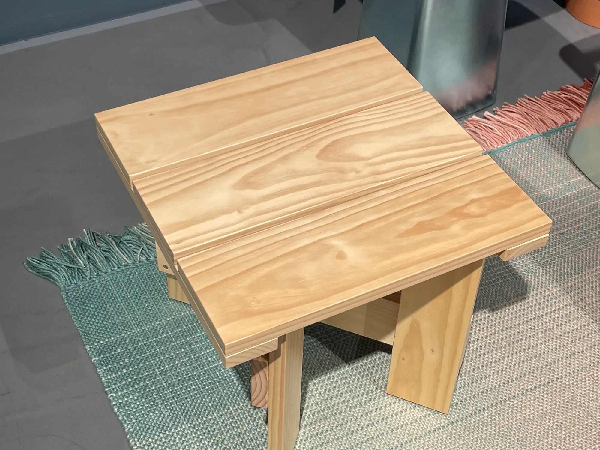 Crate Table Low Beistelltisch Holz Natur