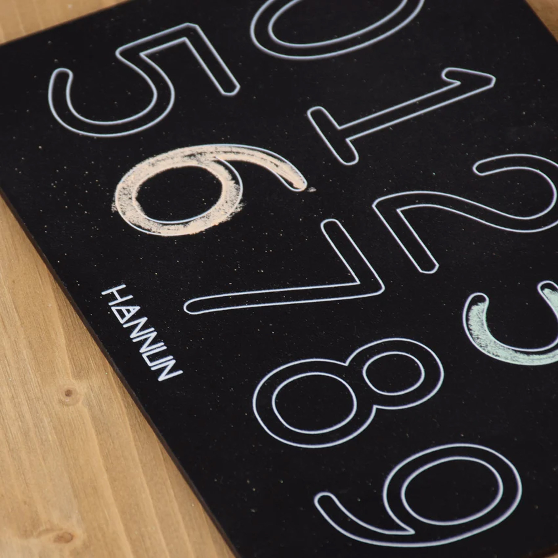 Kindertafel mit Netuno Zahlen Holz Schwarz Gemustert