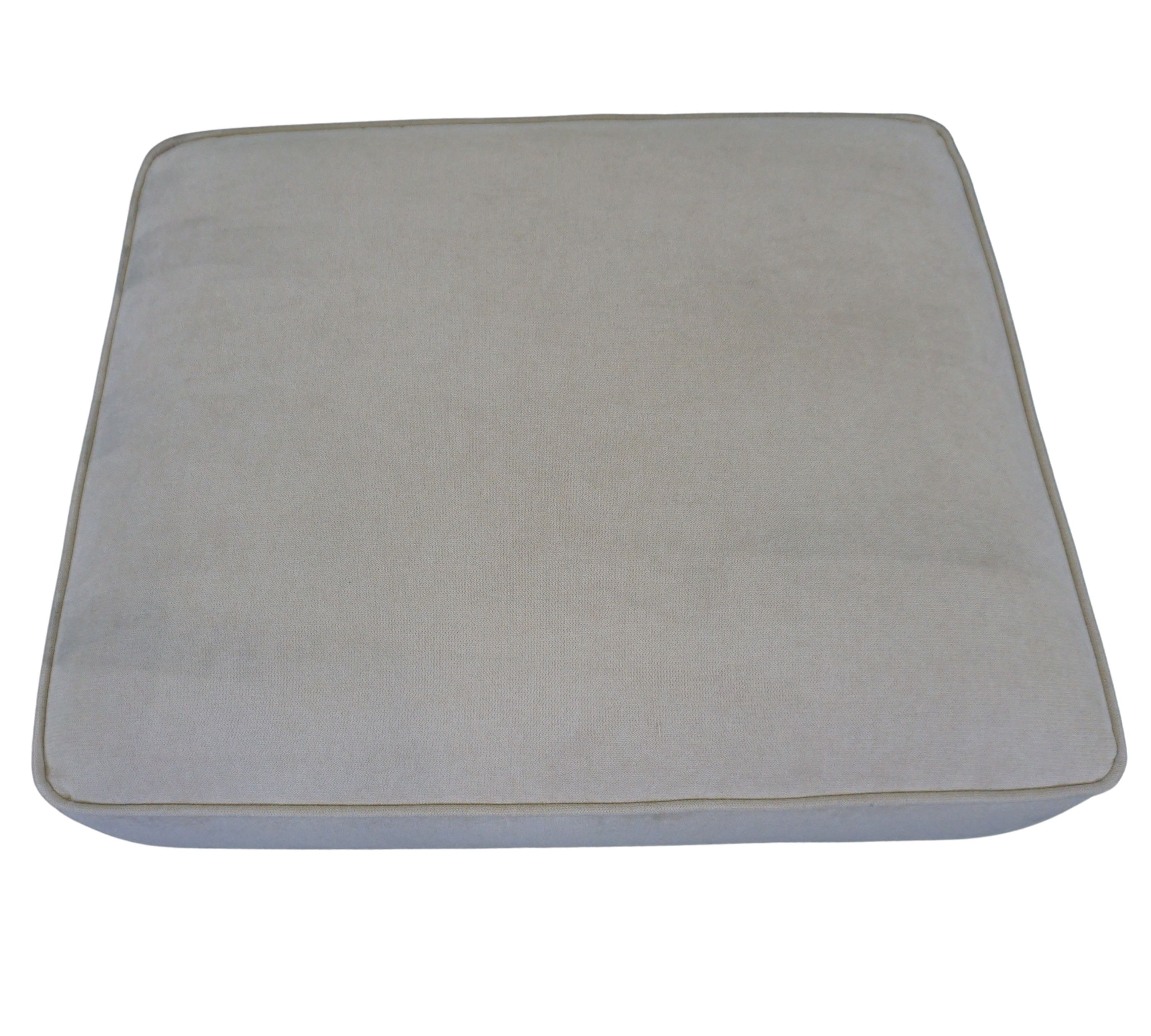 Leonora Hocker Form Cream