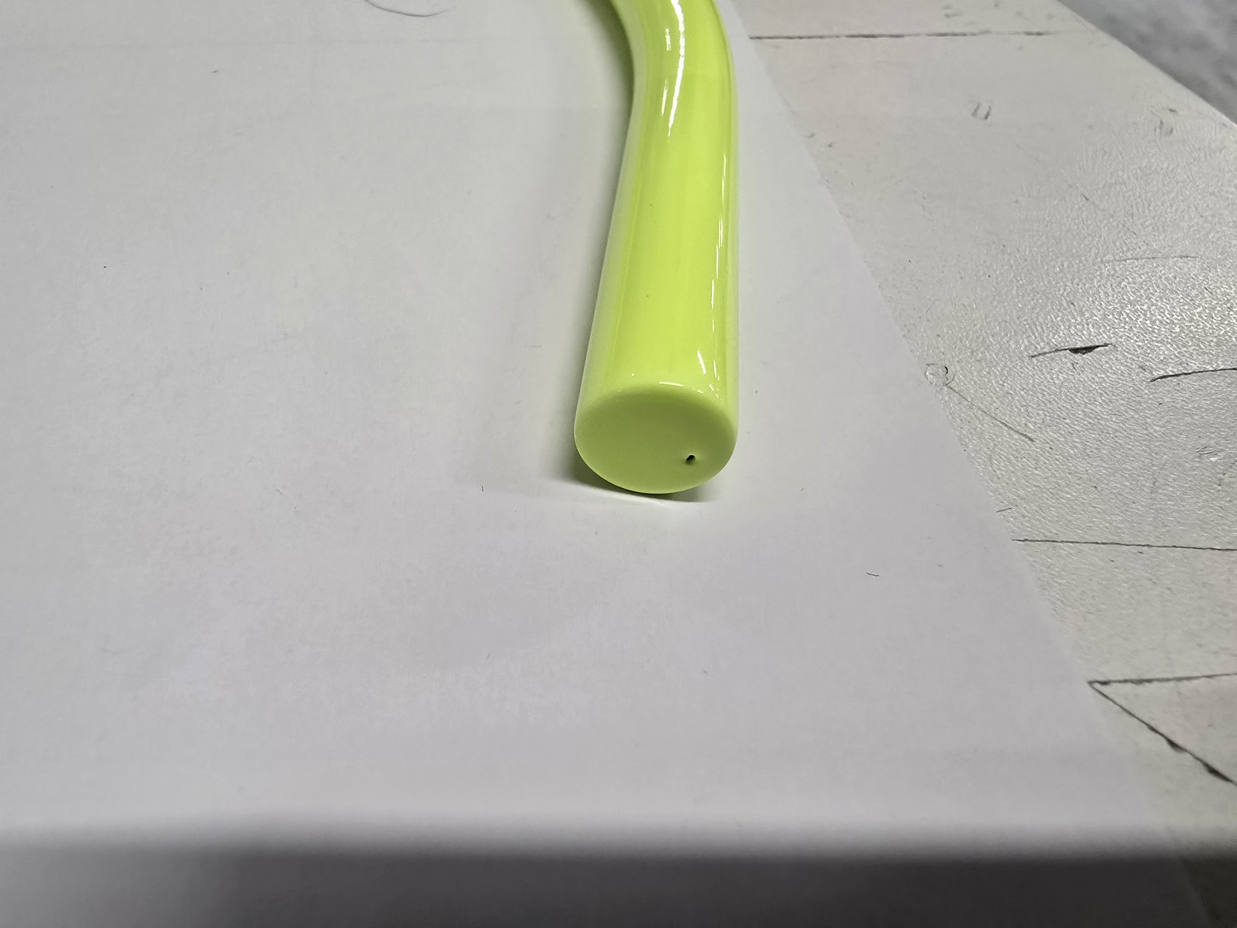 Hanger Arch Wandhaken Stahl Neongelb