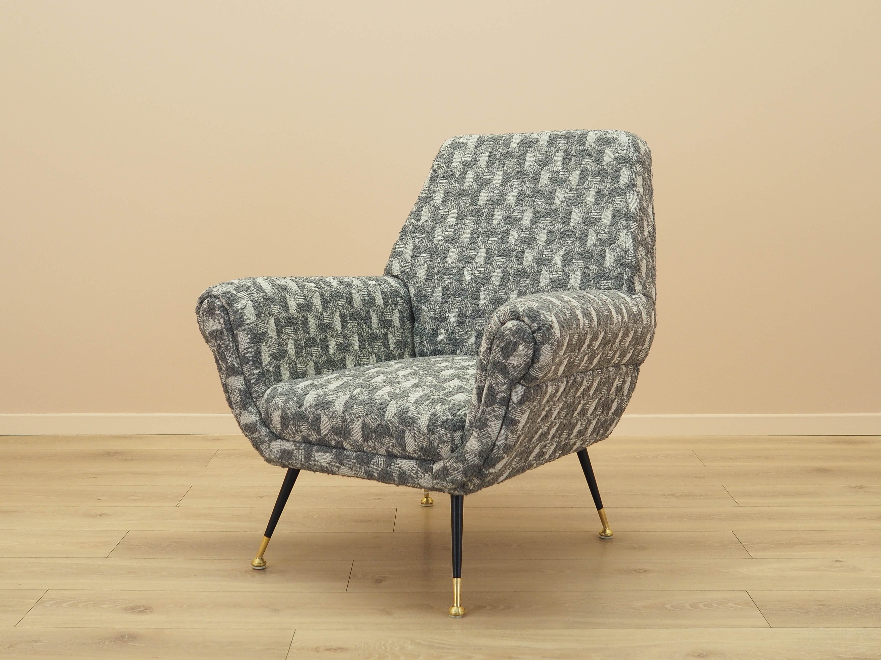 Lounge chair Grey
