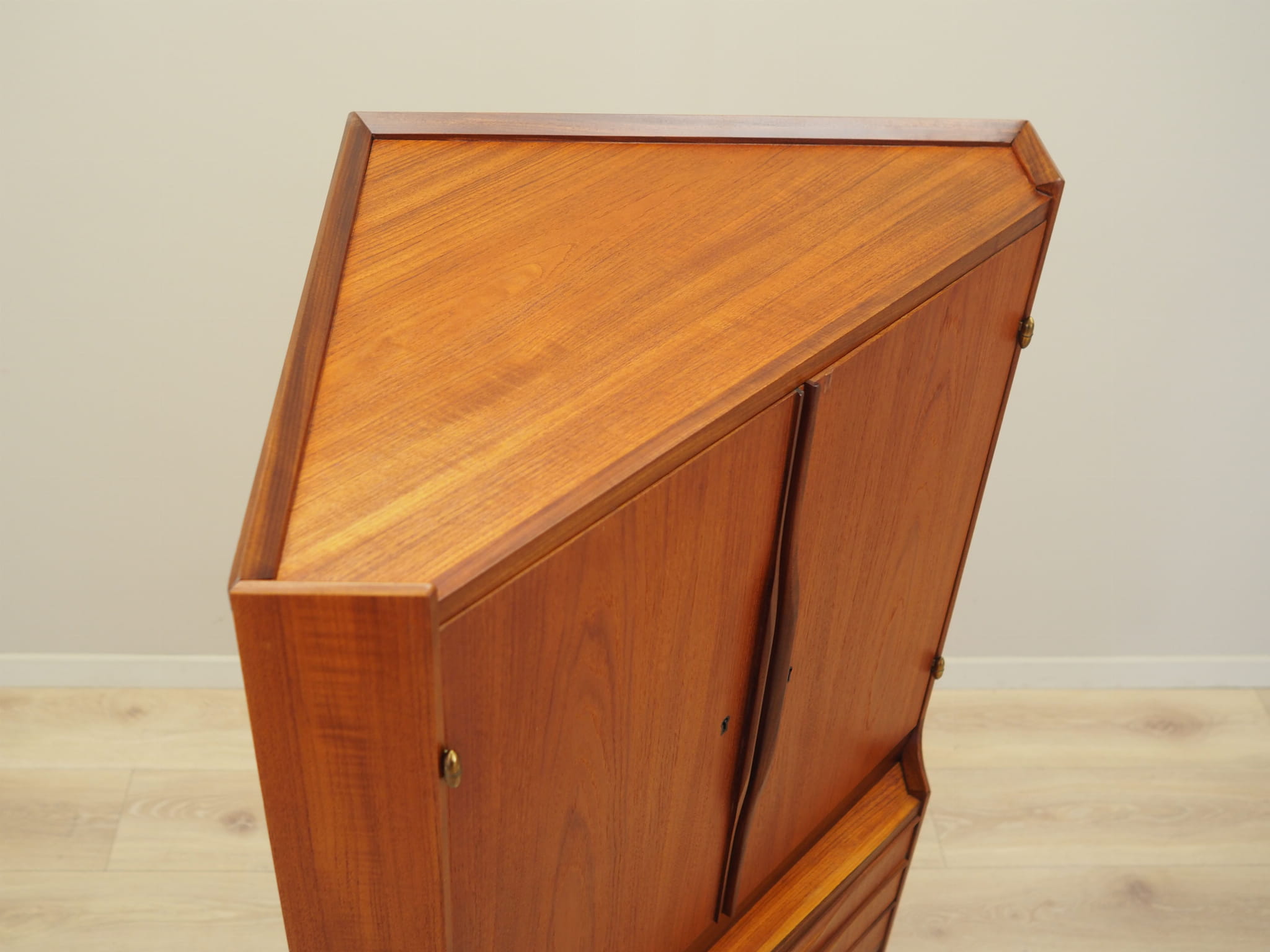 Vintage Eckschrank Teakholz Braun 1970er Jahre