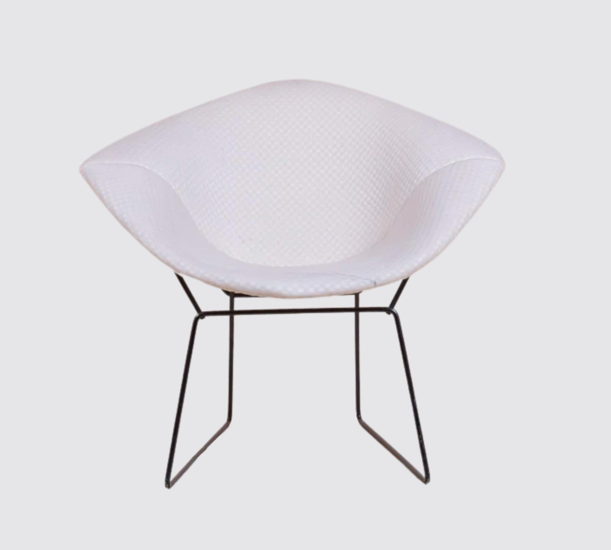 Bertoia Diamond Chair Schwarz & Creme