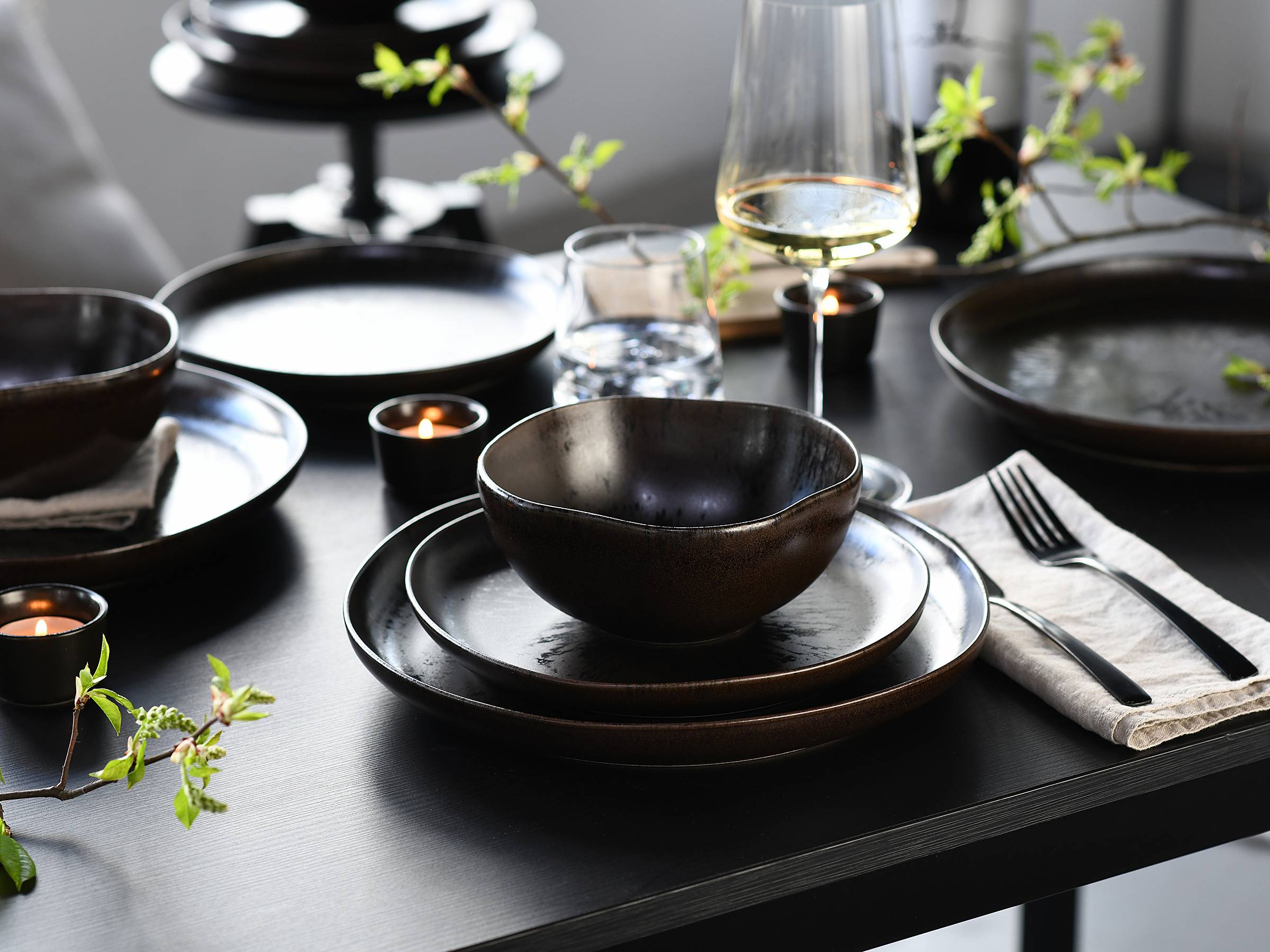 Natura Dinnerware Set 12-piece Dark Brown