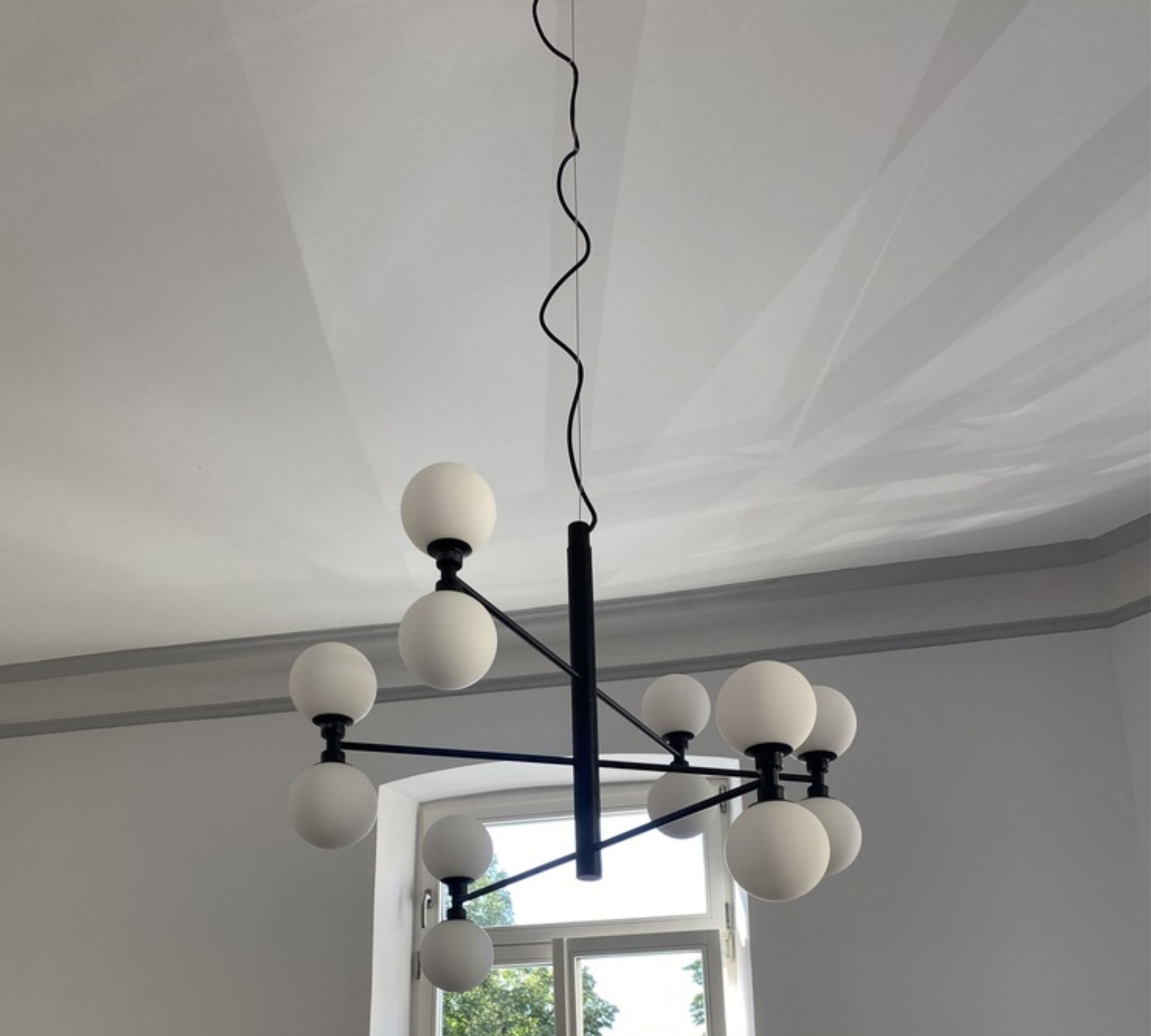 Kronleuchter Opalglas Metall Schwarz