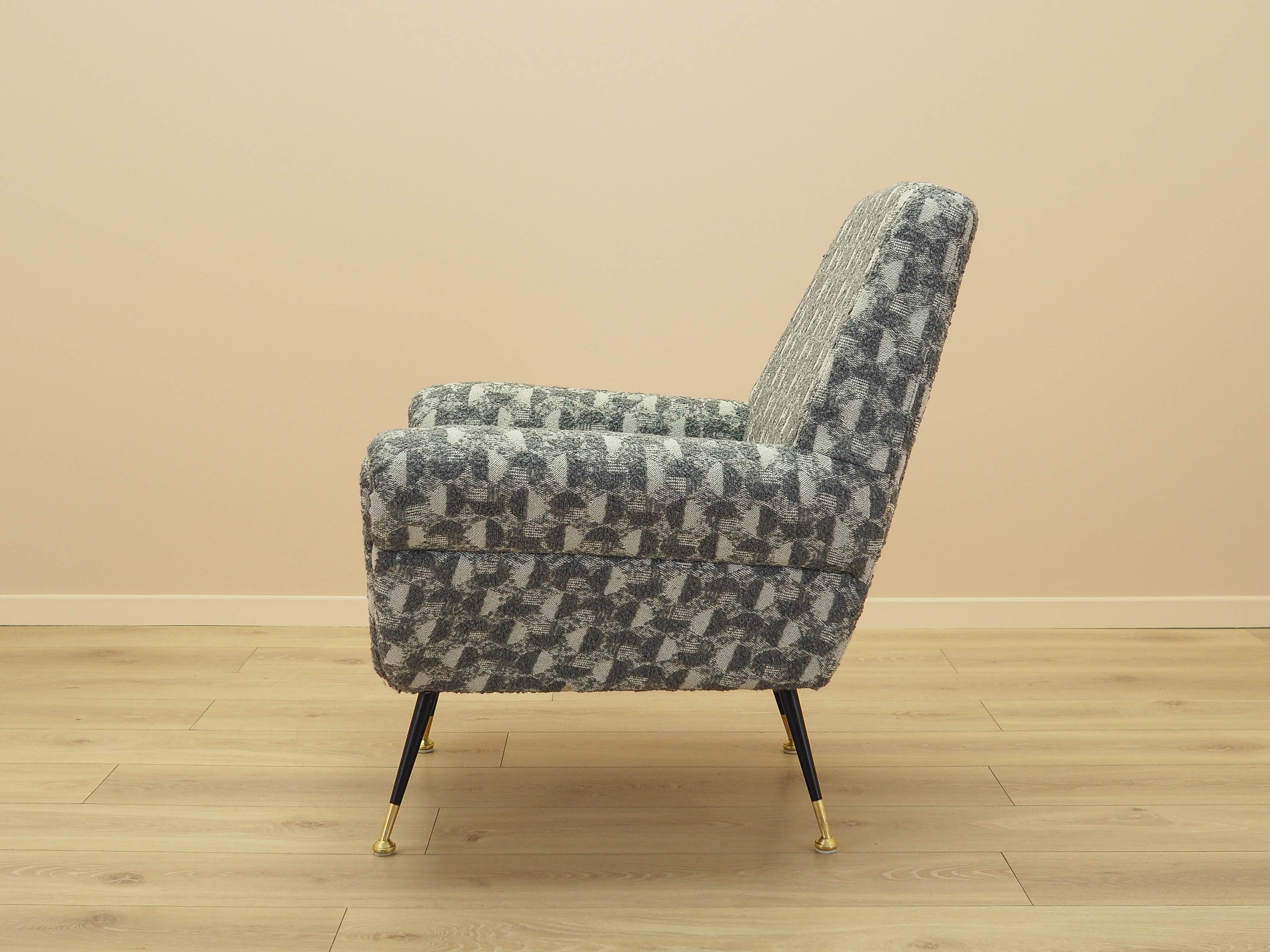 Lounge chair Grey