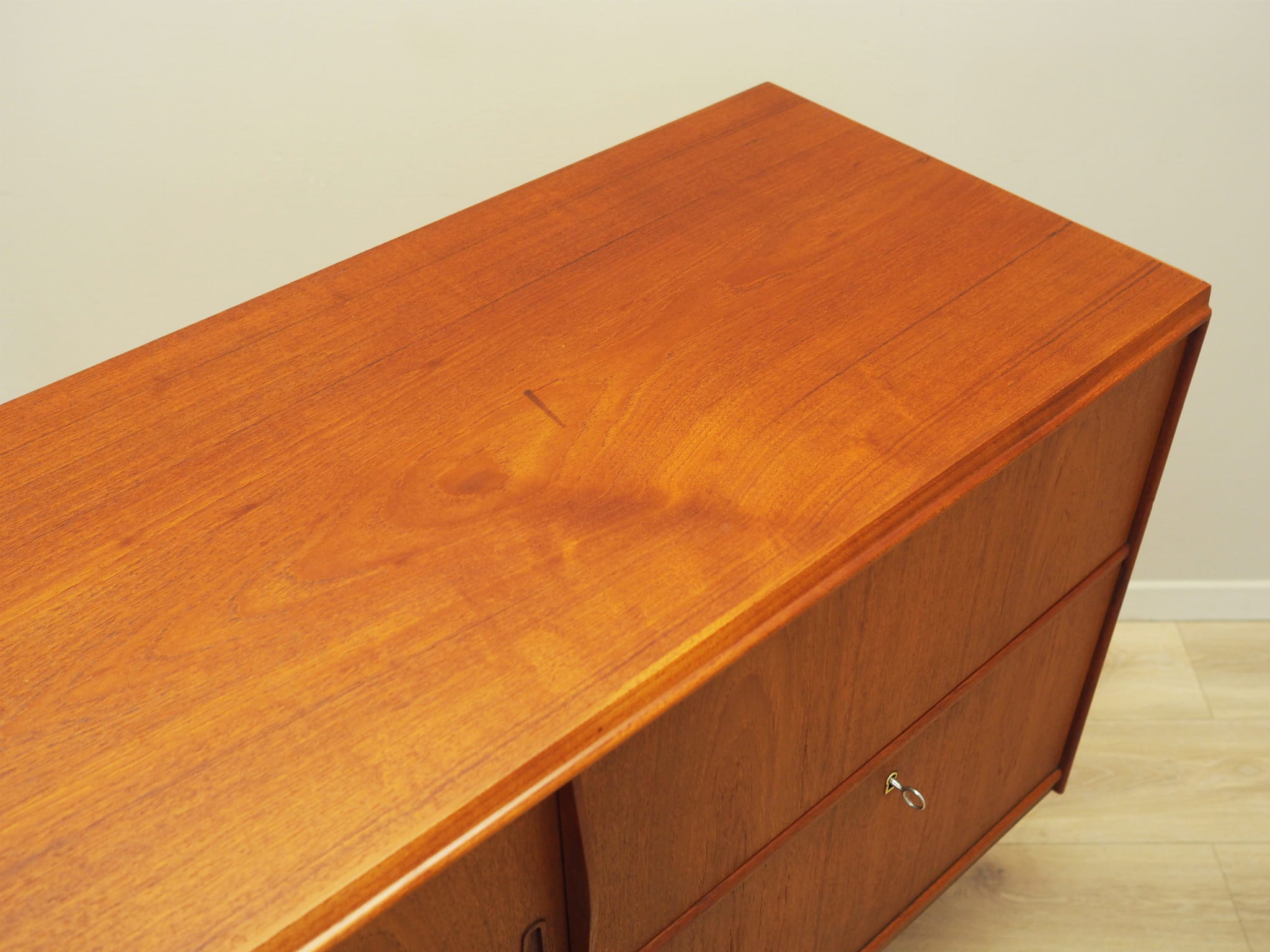 Vintage Highboard Teakholz Braun 1970er Jahre