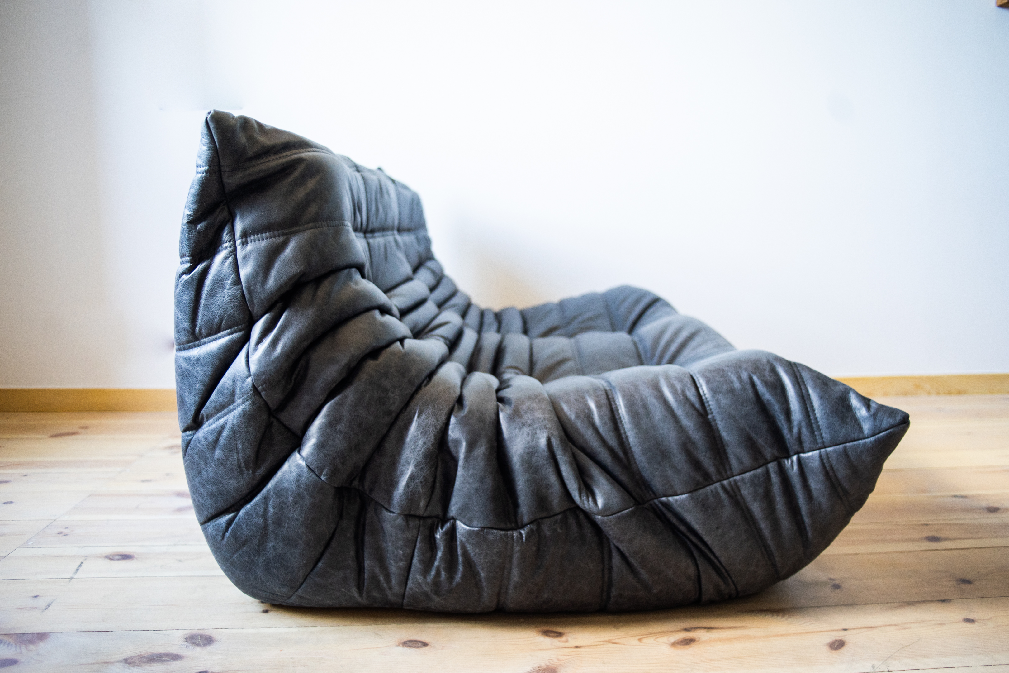 Togo Sofa 2-seater Pull-Up Leather Black