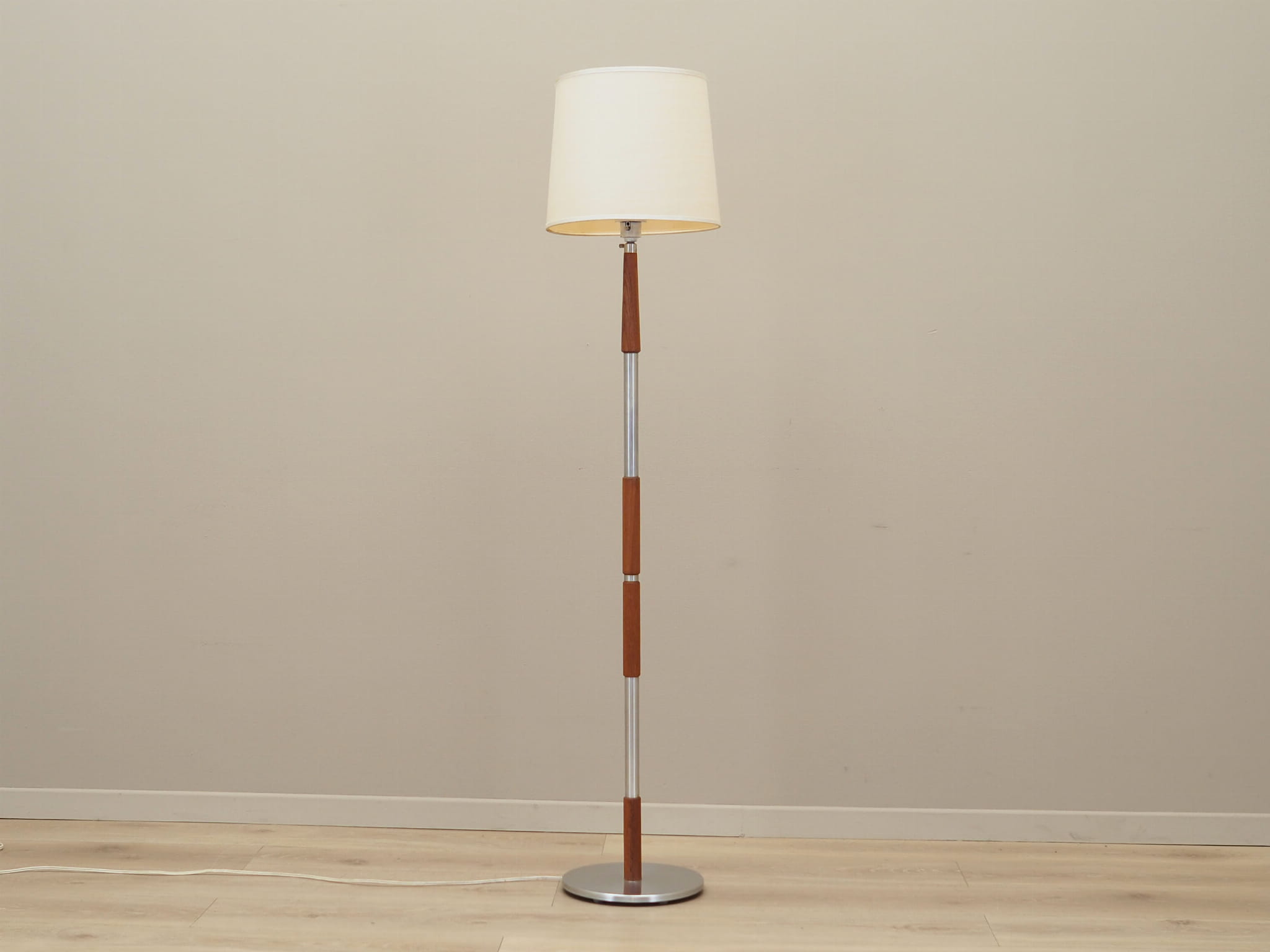 Vintage floor lamp metal plastic beige 1970s