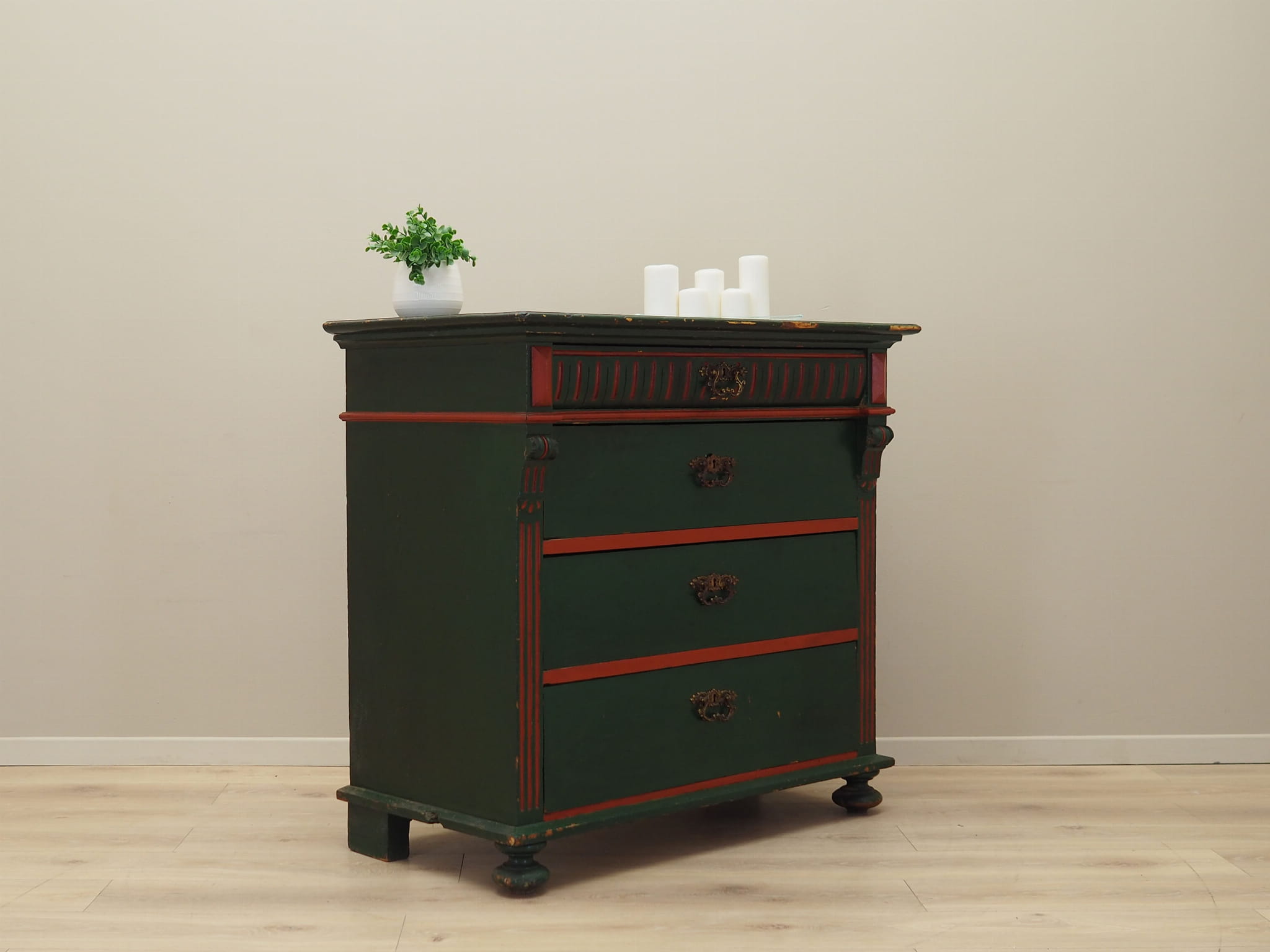 Chest of drawers Wood Green 1950s