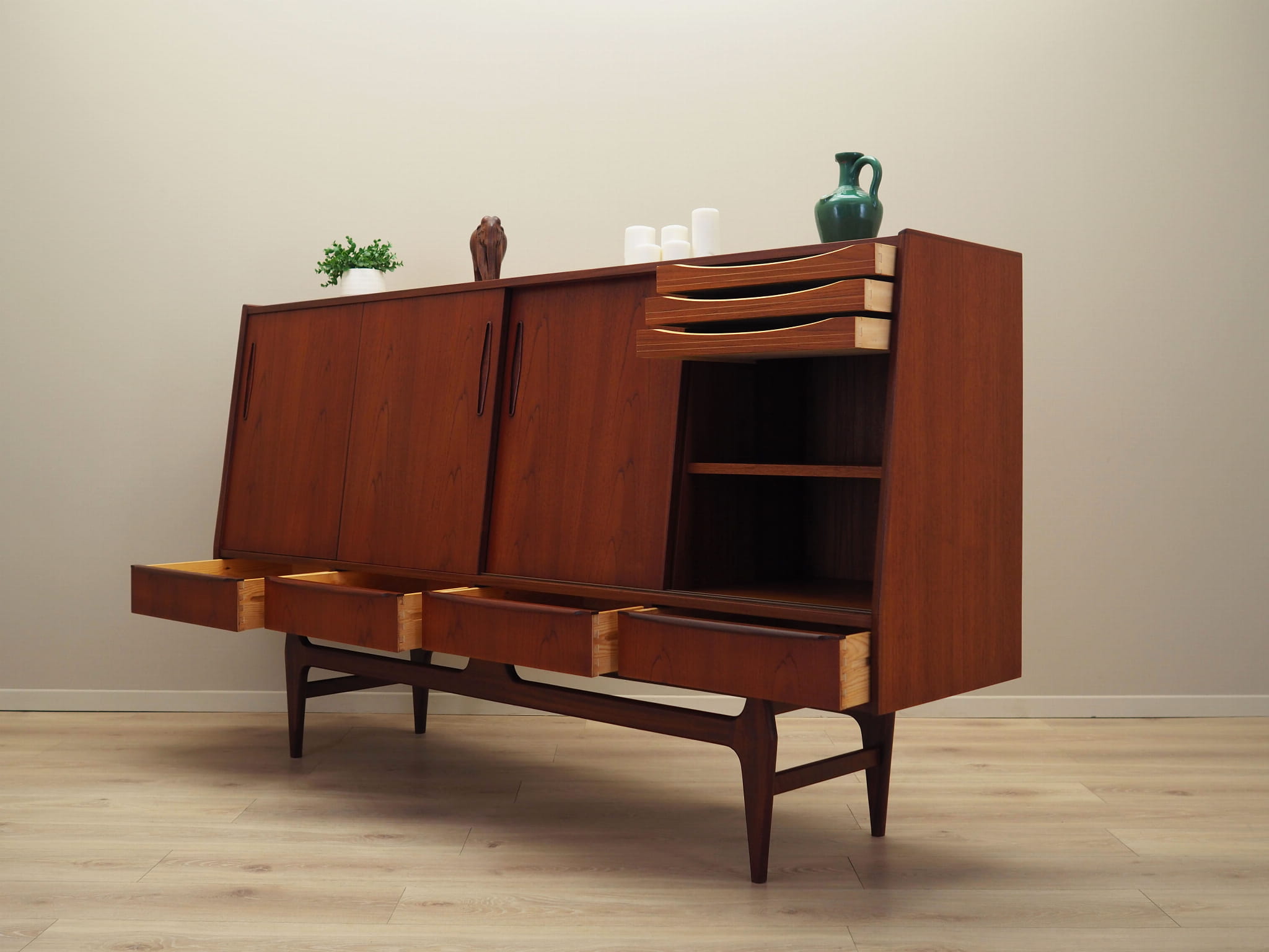 Highboard Teakholz Braun 1960er Jahre