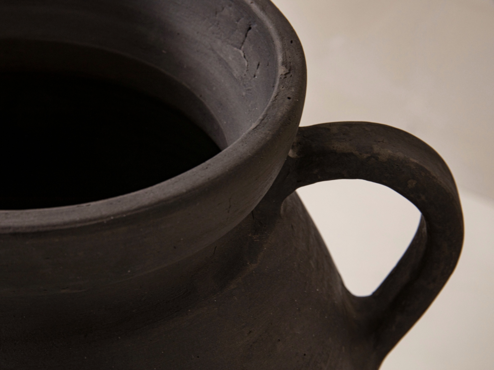 Nice Flower Pot Ceramic Black