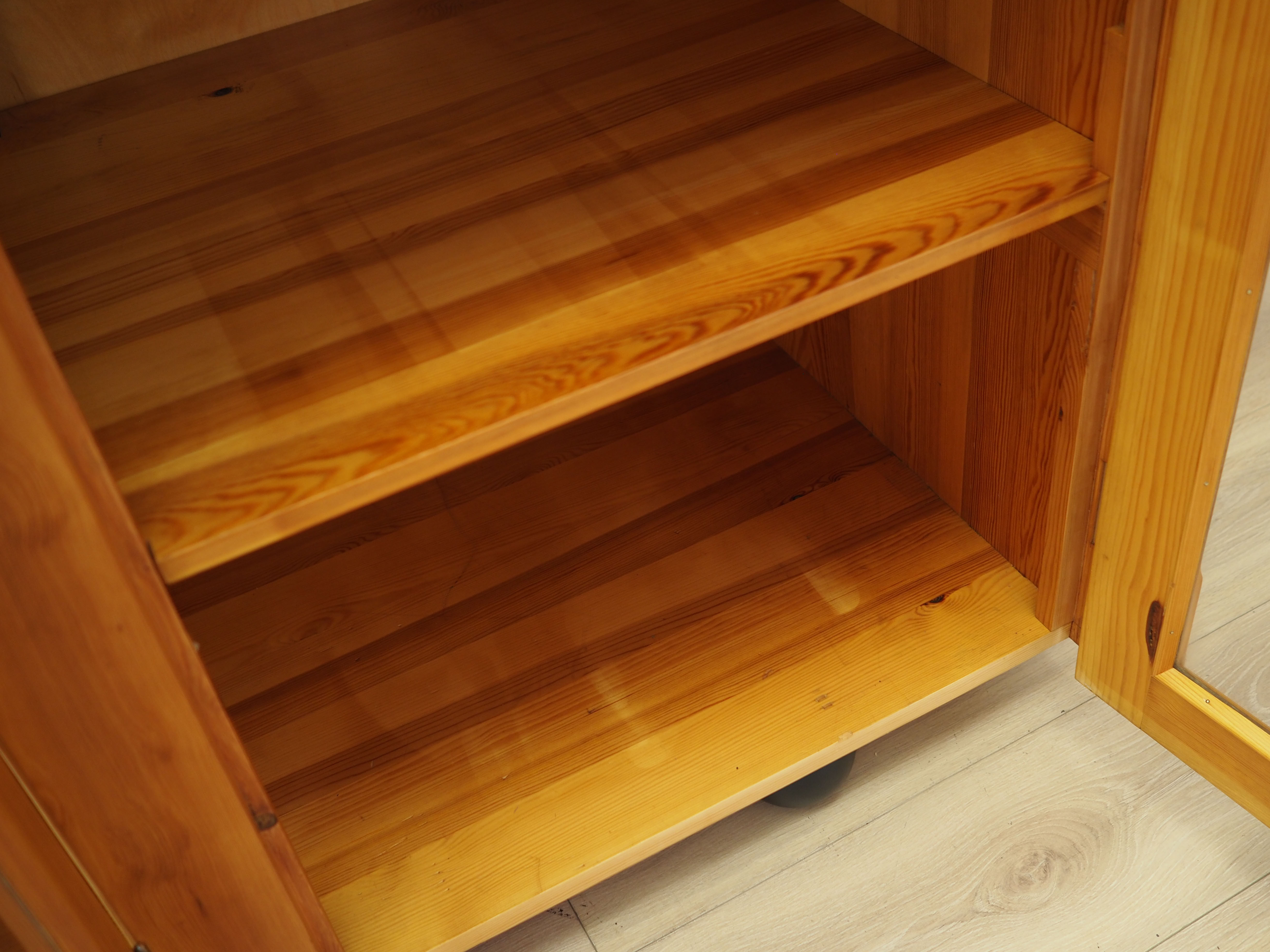 Display cabinet pine wood 1980s
