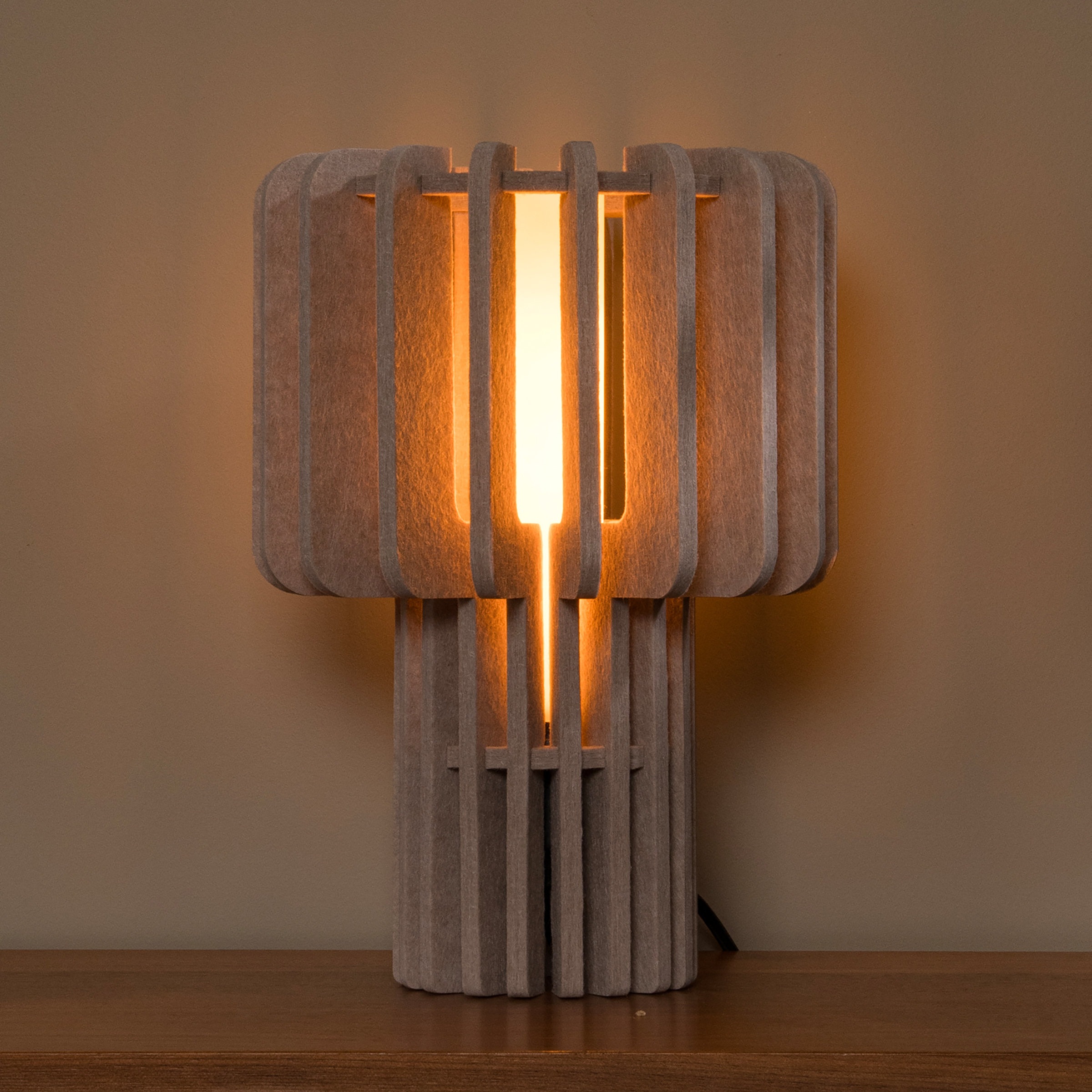 Rollo Tischleuchte Beige