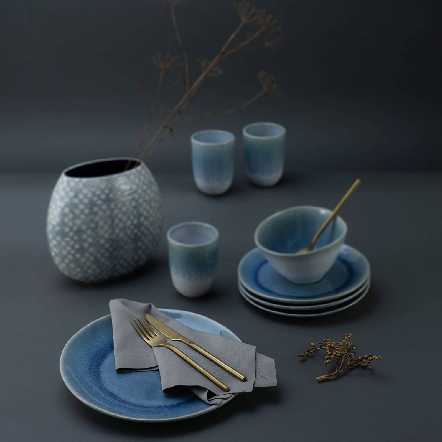 Aquarius Combination Service 16-piece Set Stoneware Blue