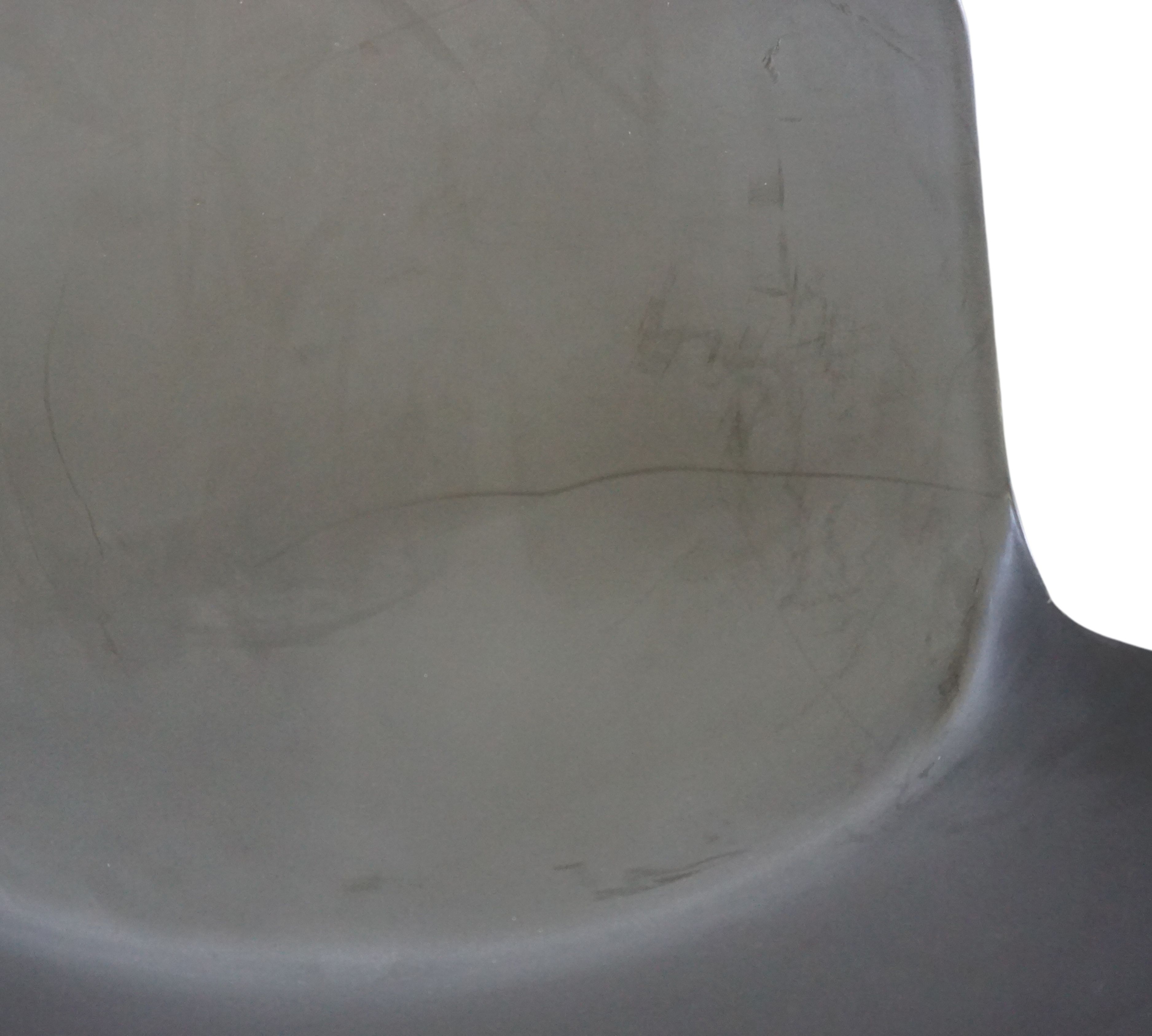 Rely HW 26 Chair Plastic Black