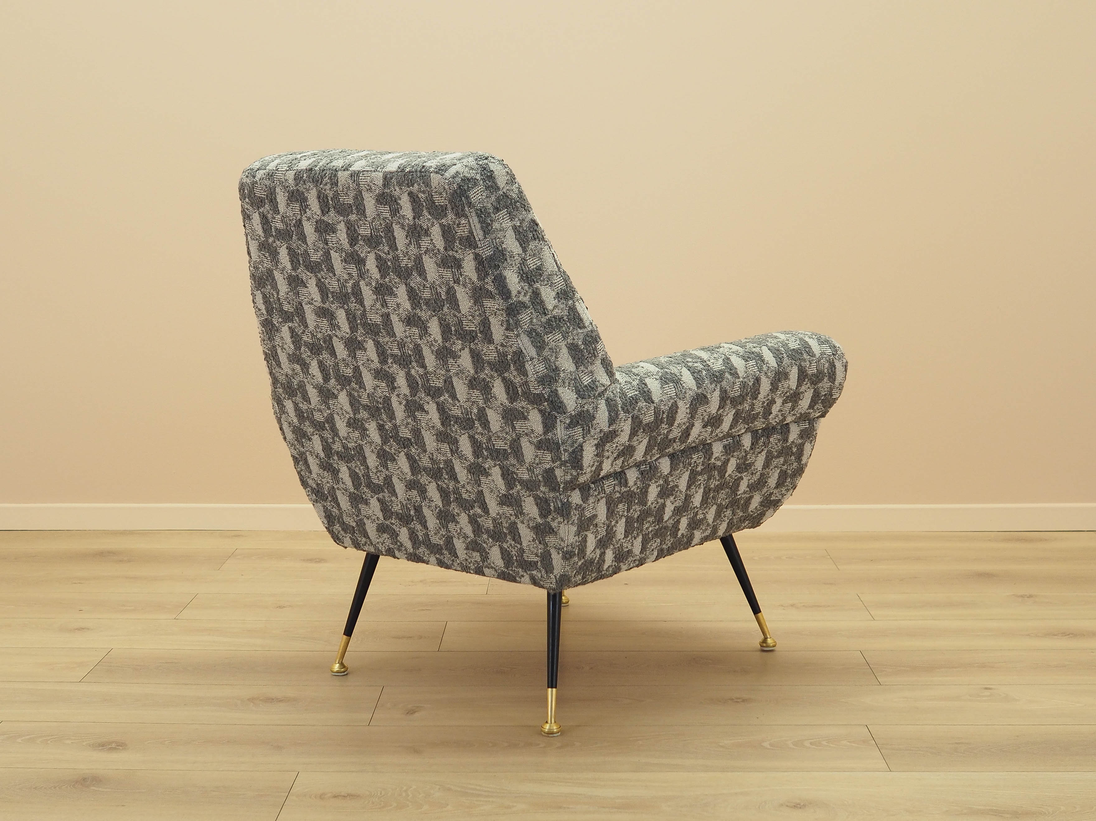 Lounge chair Grey
