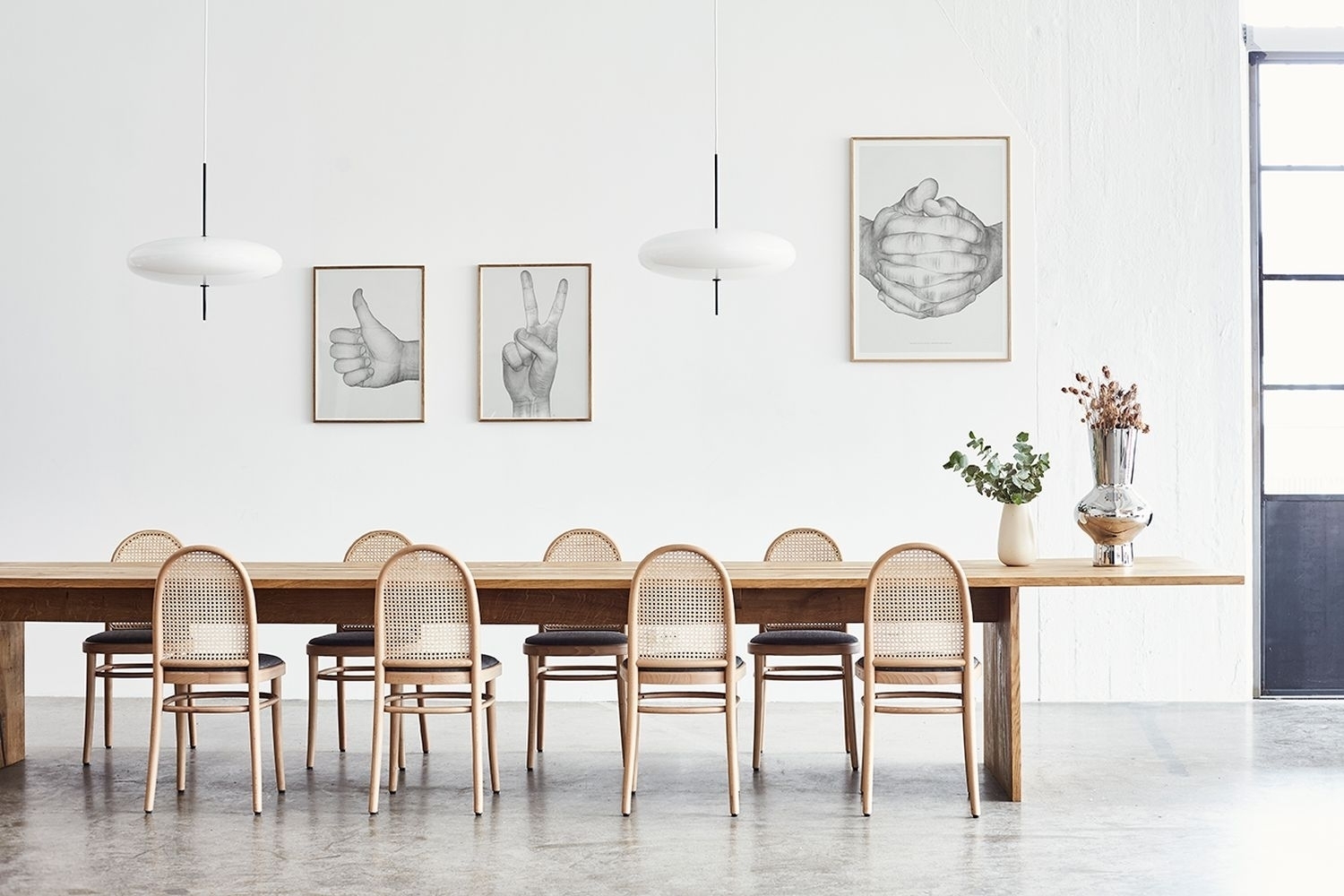 Folded Hands Poster Grau ohne Rahmen