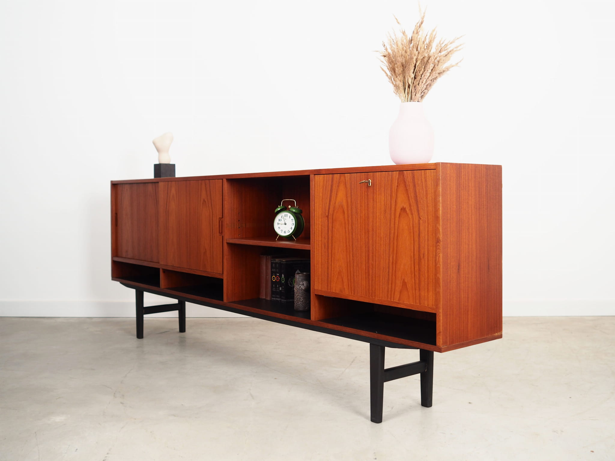 Vintage Sideboard Teakholz Braun 1970er Jahre