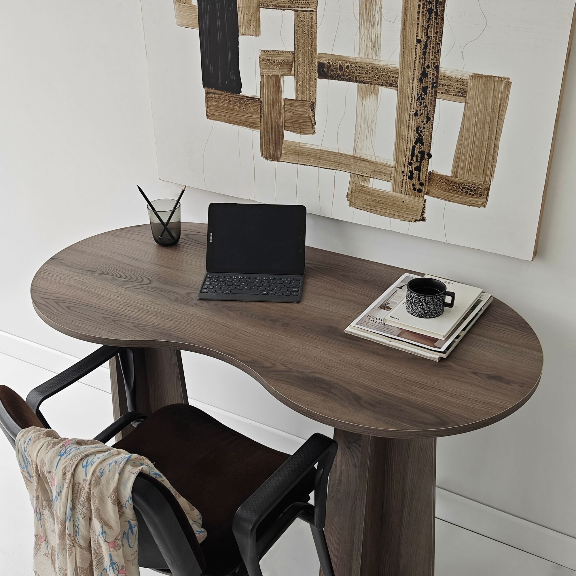 Infini Table Walnut