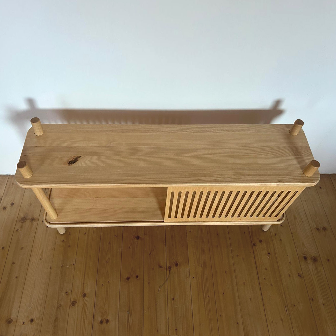 Blendend 1 Regal Eschenholz Braun