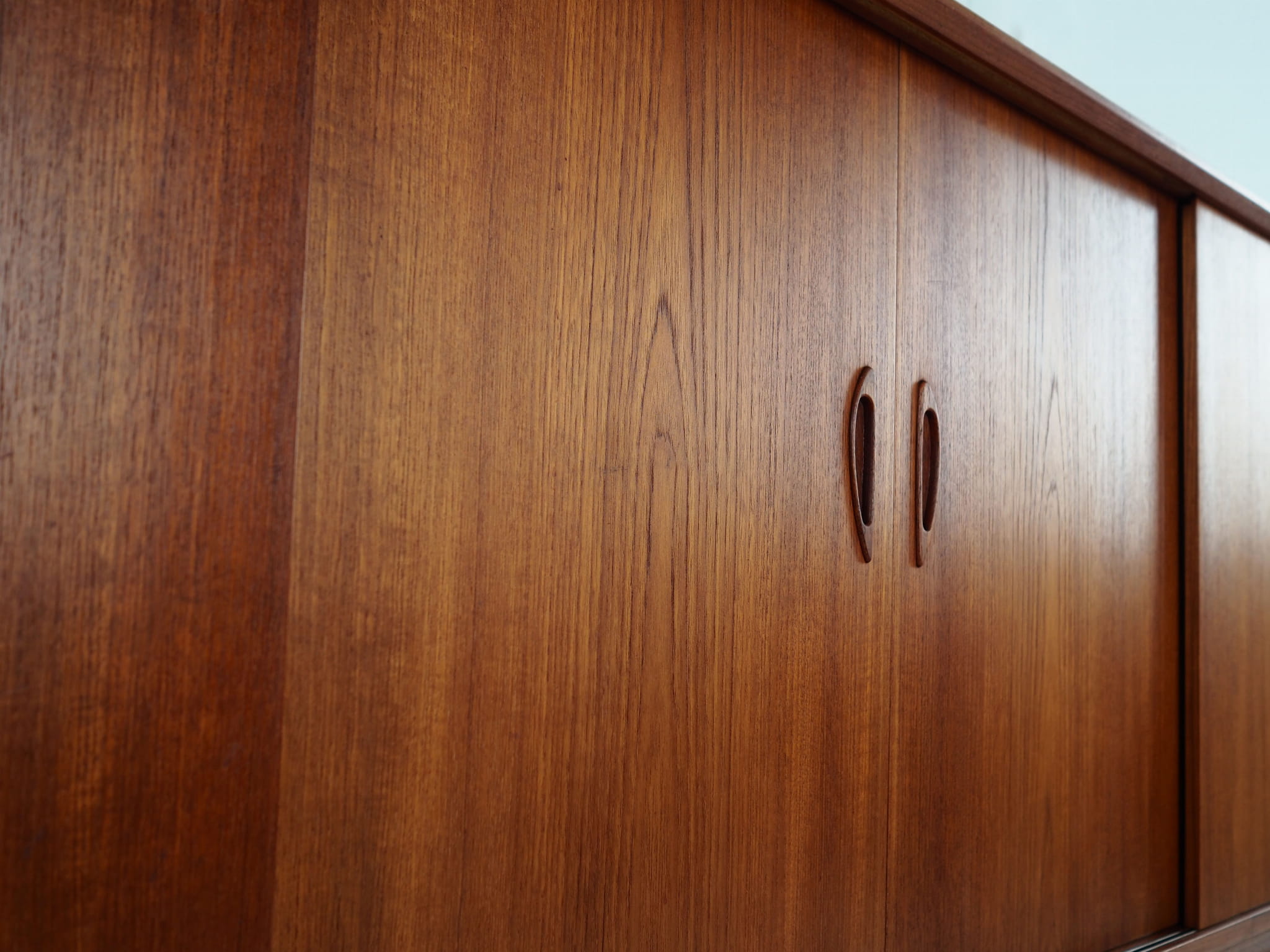 Highboard Teakholz Braun 1970er Jahre
