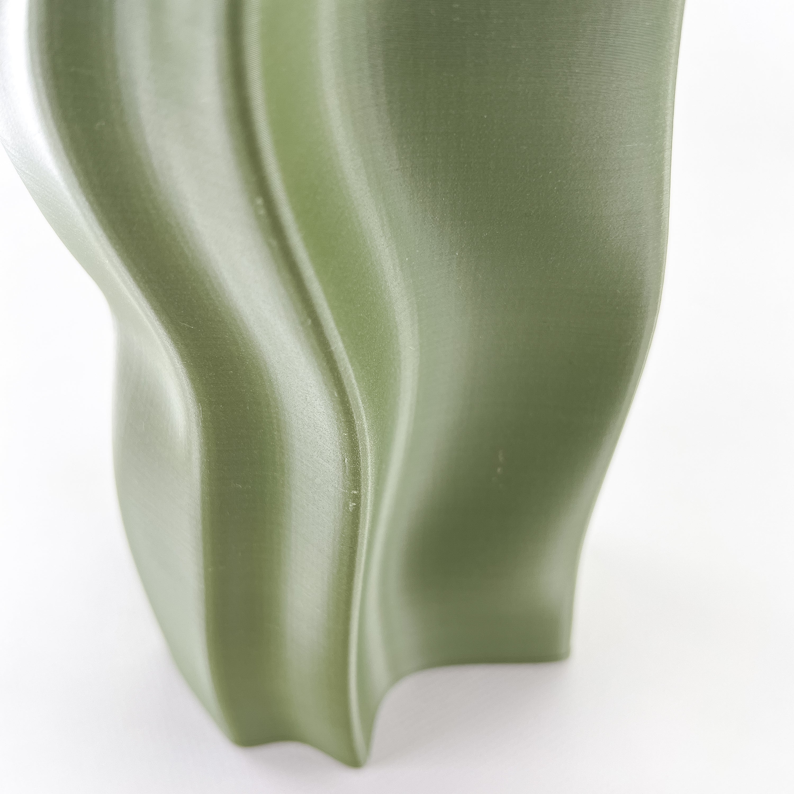 1123-1 Fluid Vase Olive