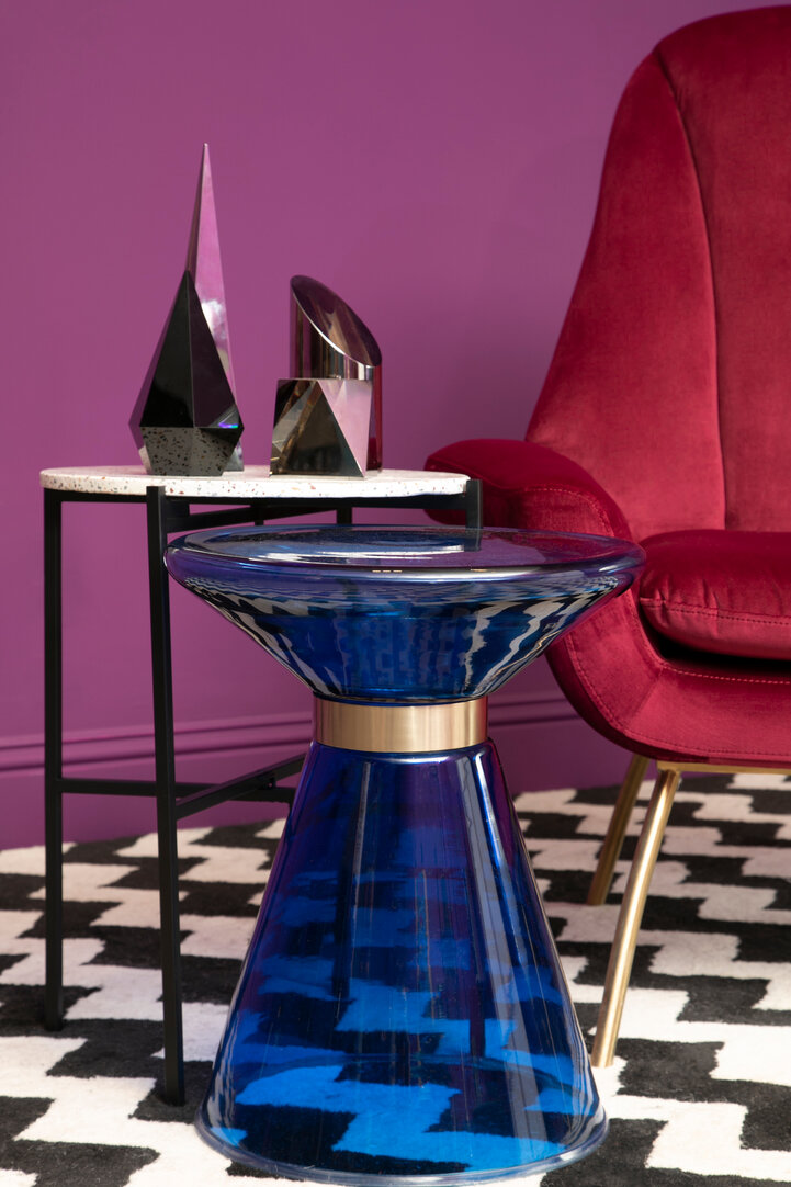 Margot Schwarzes Glas und Kupfer Beistelltisch
