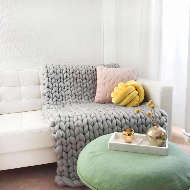 Cosima Chunky Knit Wolldecke Merinowolle Hellgrau