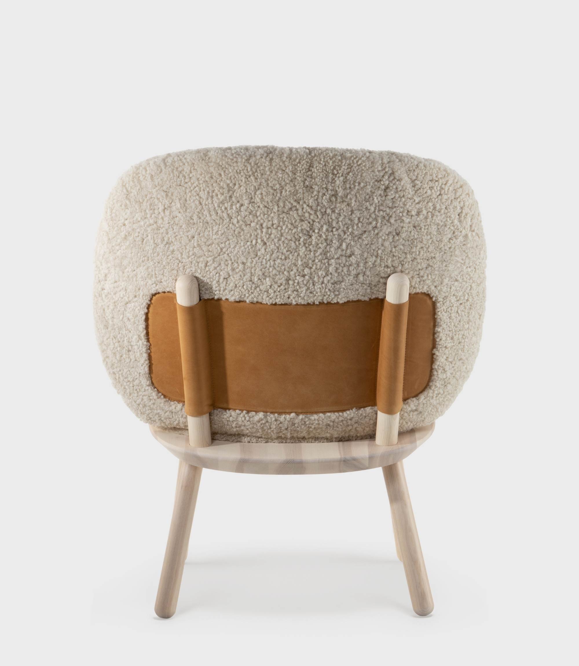 Naïve Armchair Ash wood Sheepskin Natural
