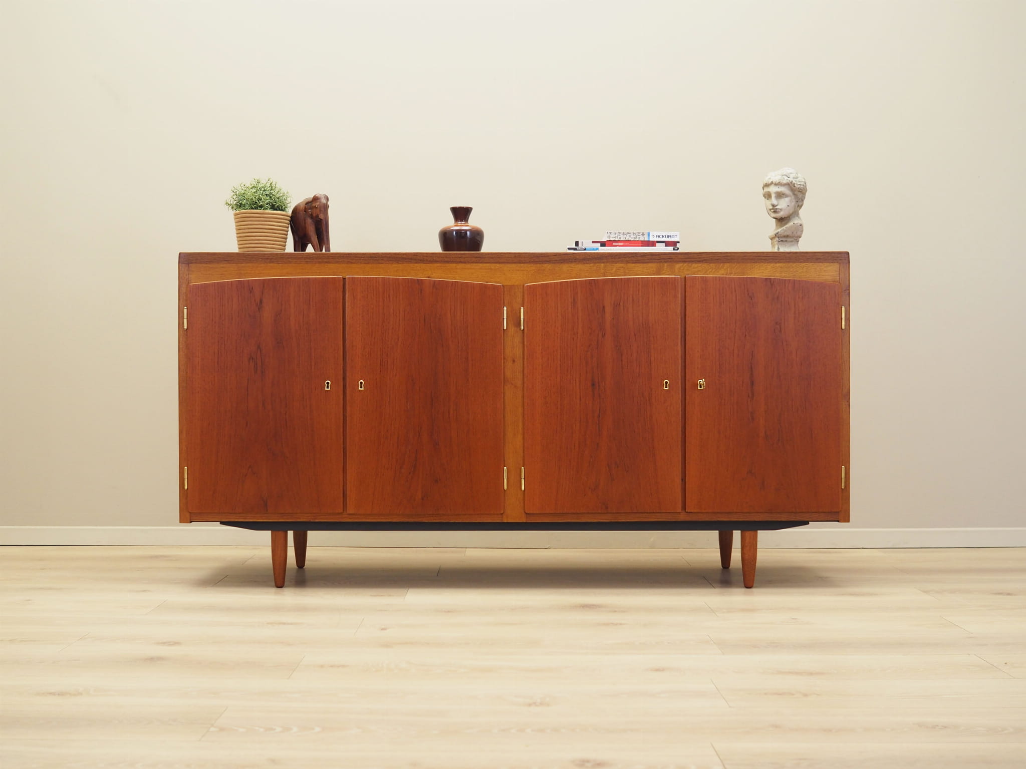 Vintage Sideboard Teakholz Braun 1960er Jahre