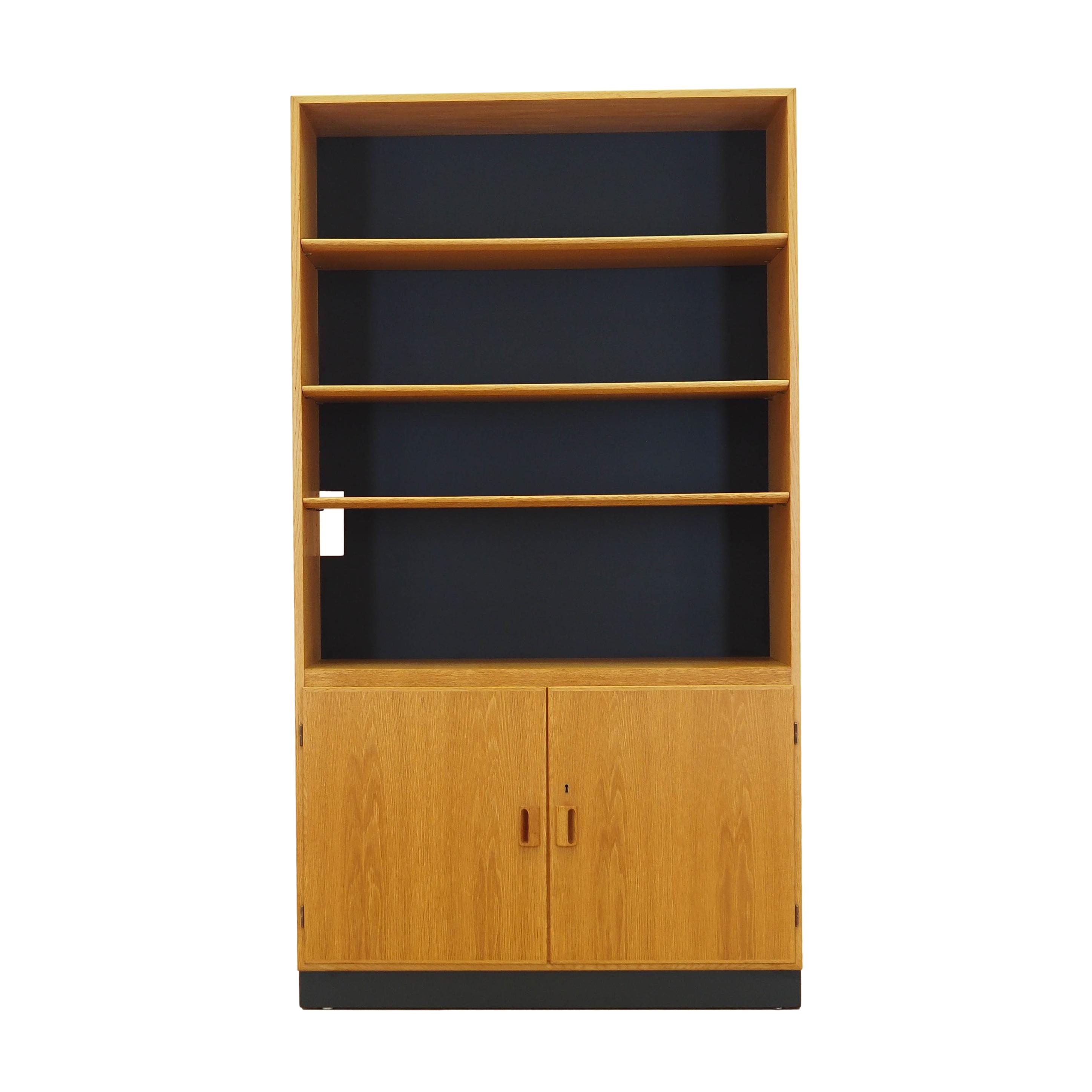 Libreria in legno di frassino