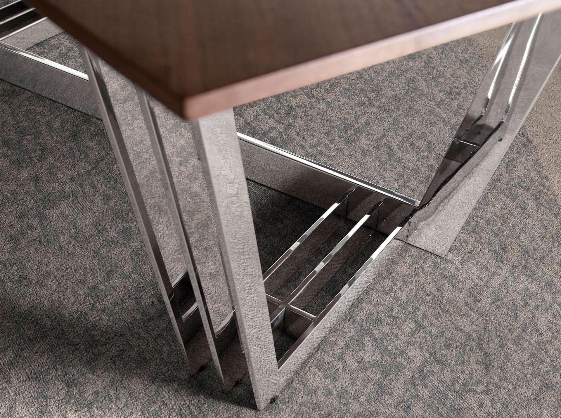 Dining table 1097 Brown