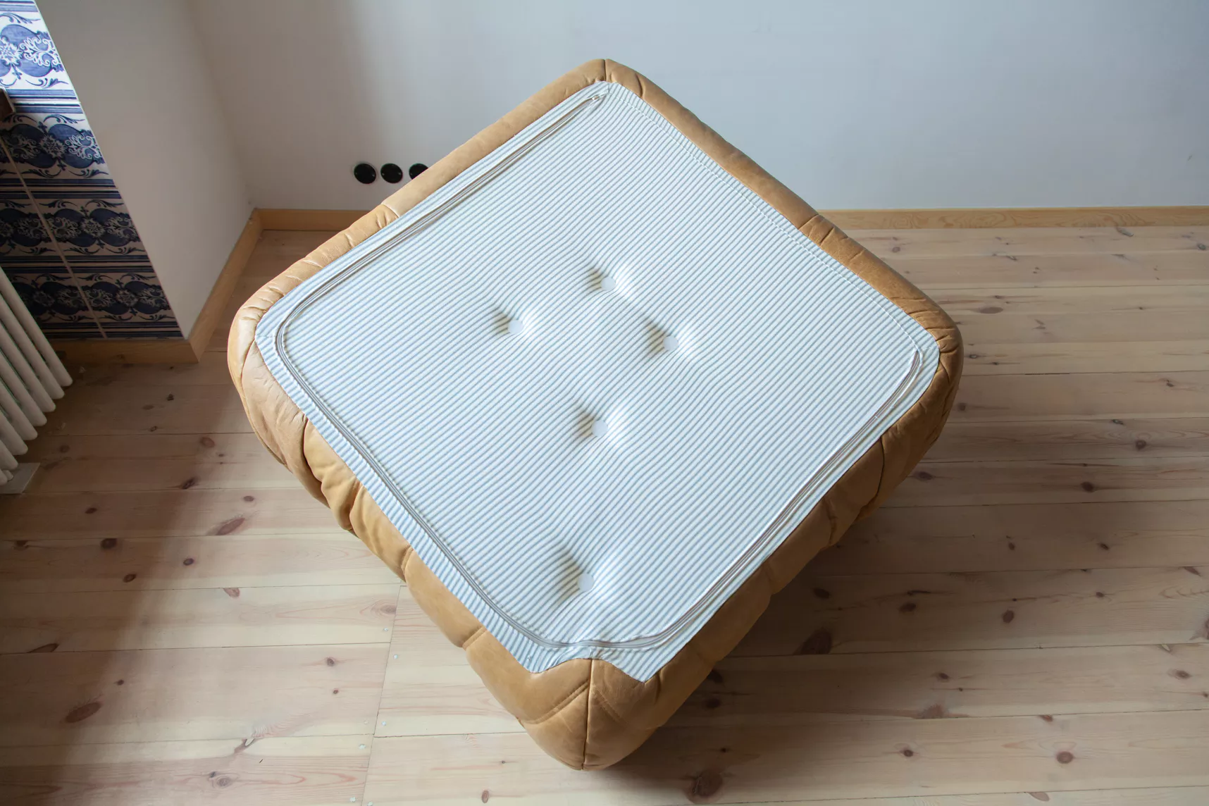 Togo Divano angolare pelle pull-up marrone cammello